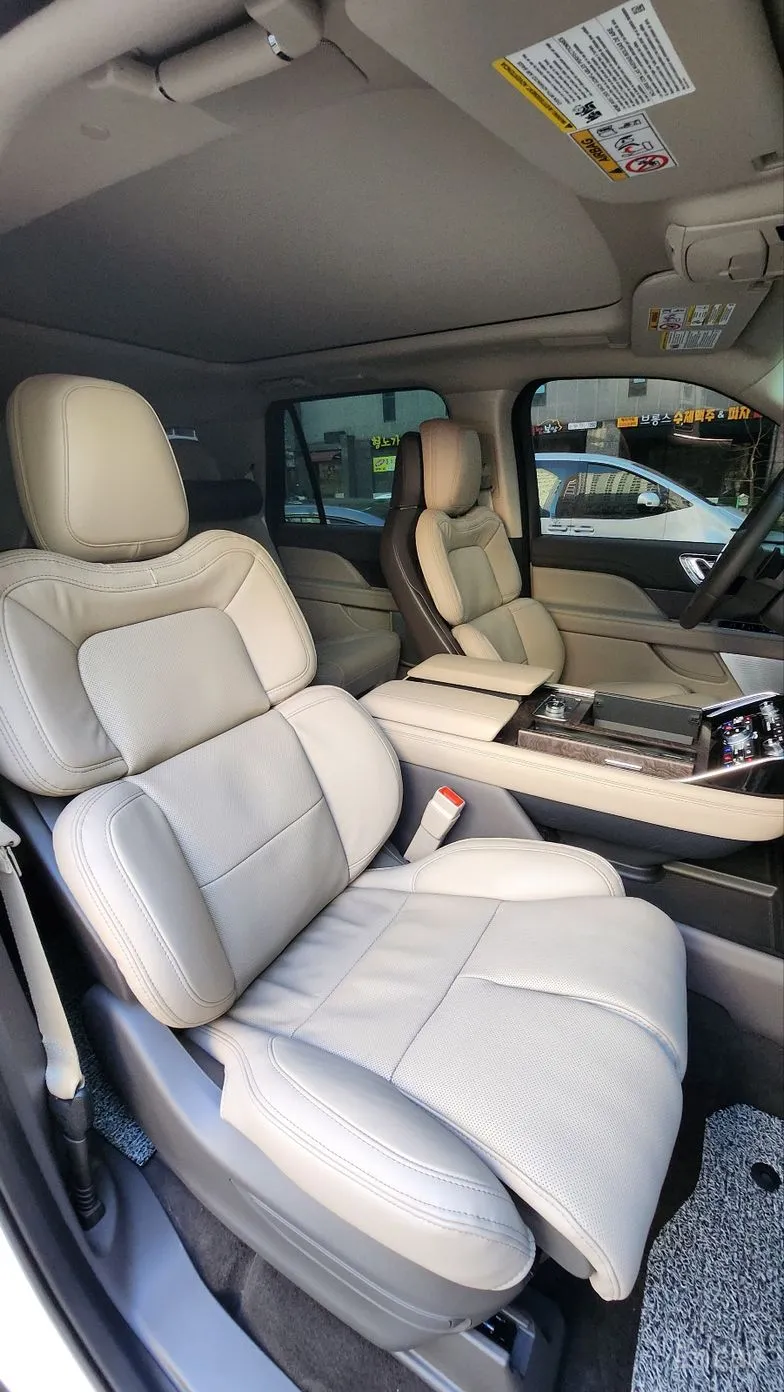 Lincoln Navigator 4th generation превью 10