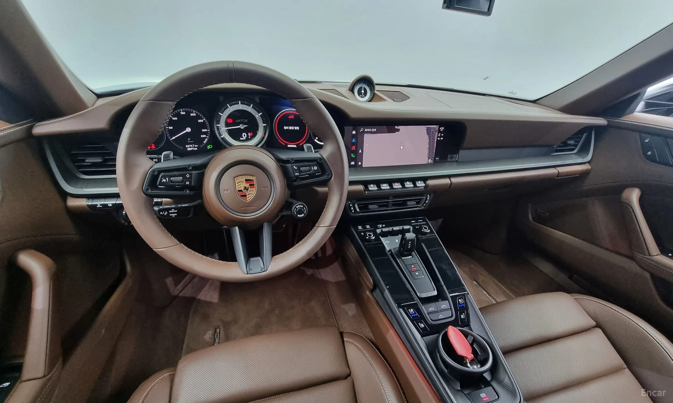 Porsche 911 (992) превью 4