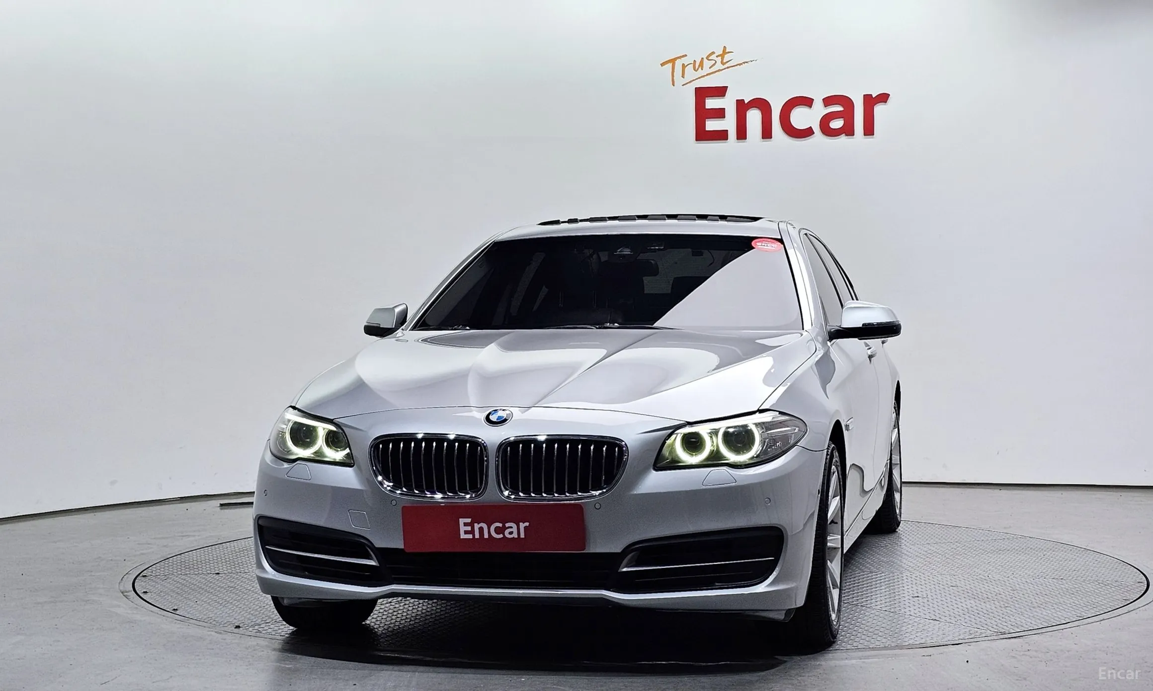 BMW 5 Series (F10) превью 2