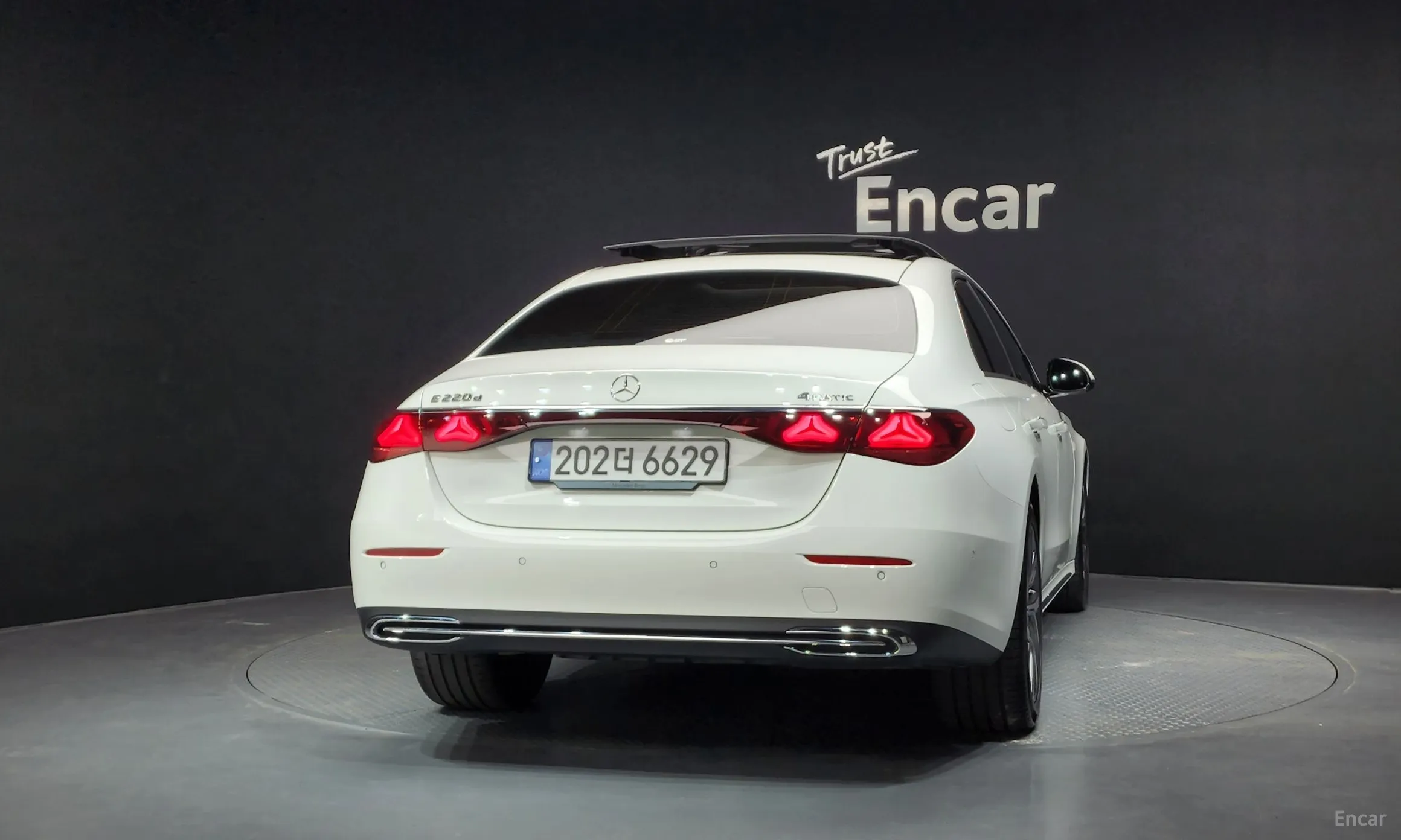 Mercedes Benz E-Class W214 превью 3