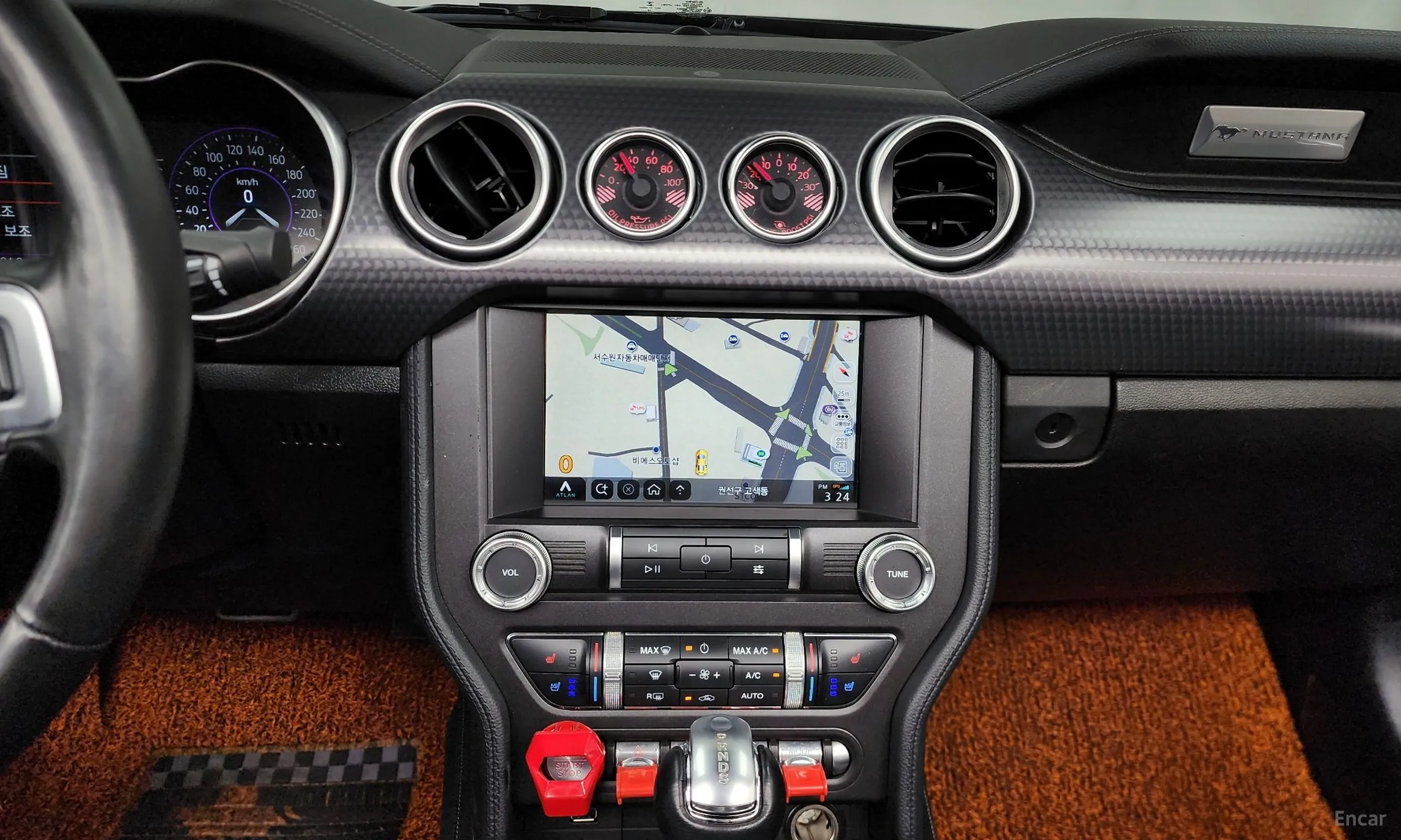Ford Mustang превью 14