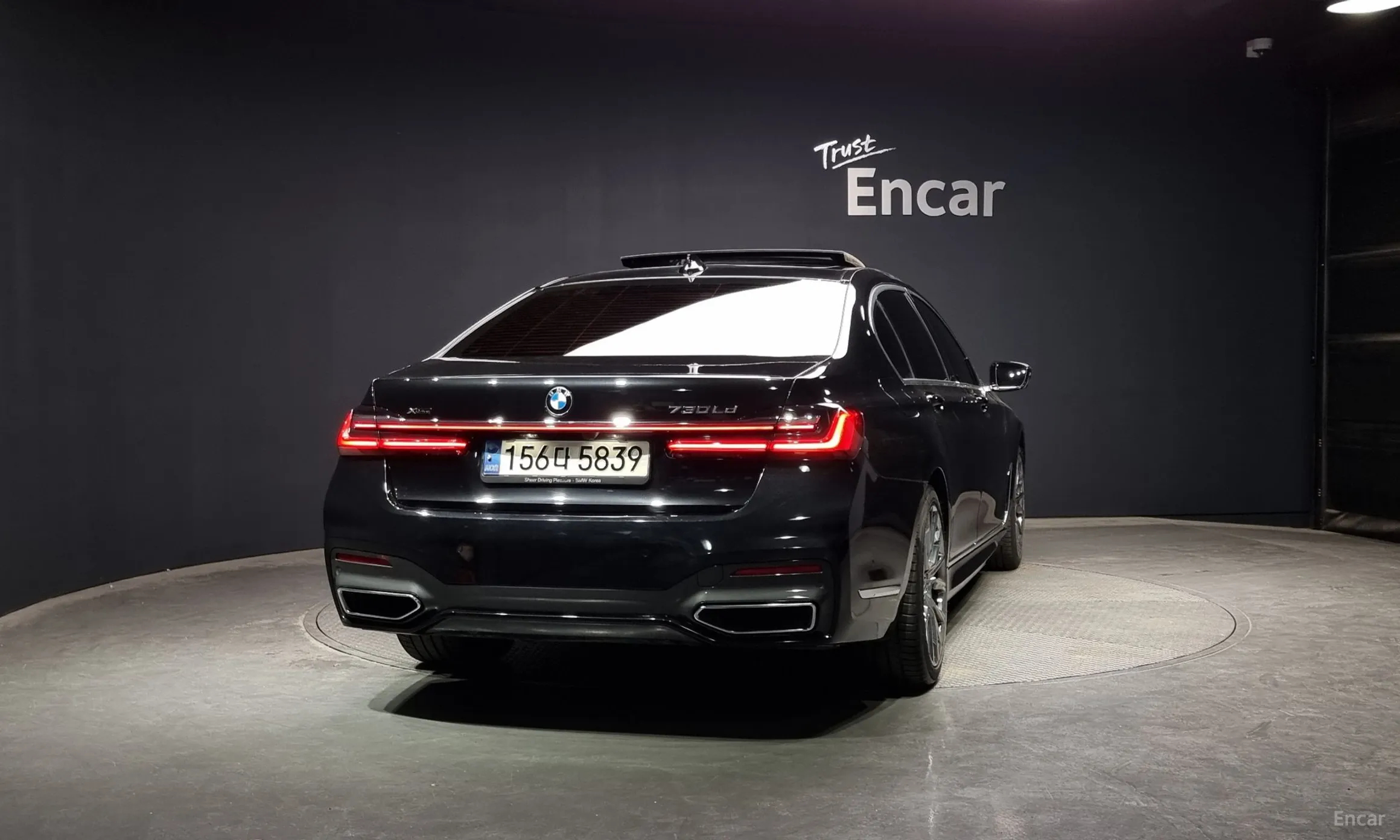 BMW 7 Series (G11) превью 3