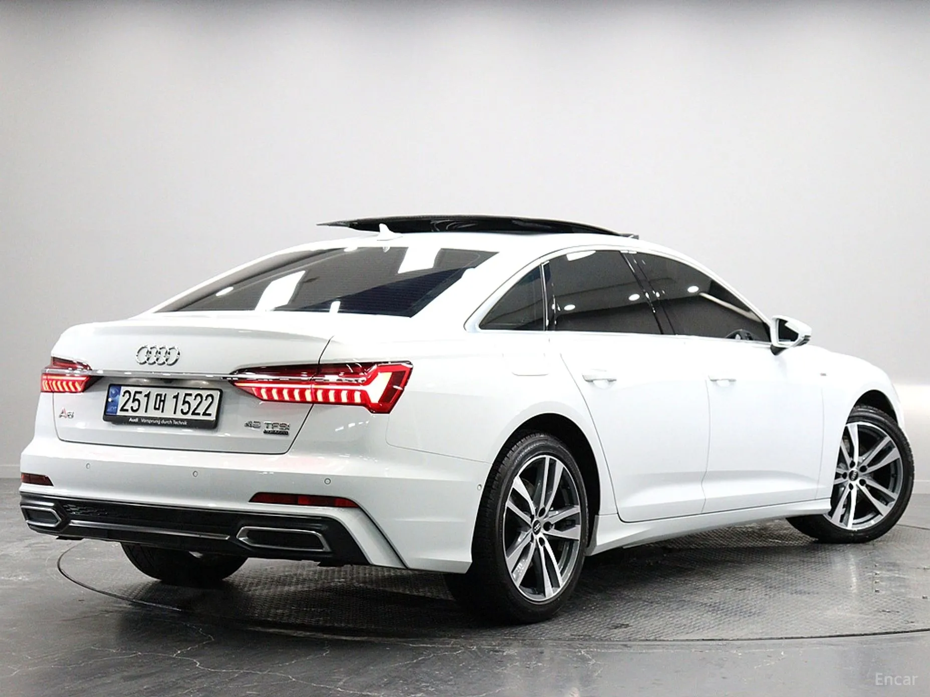 Audi A6 (C8) превью 3