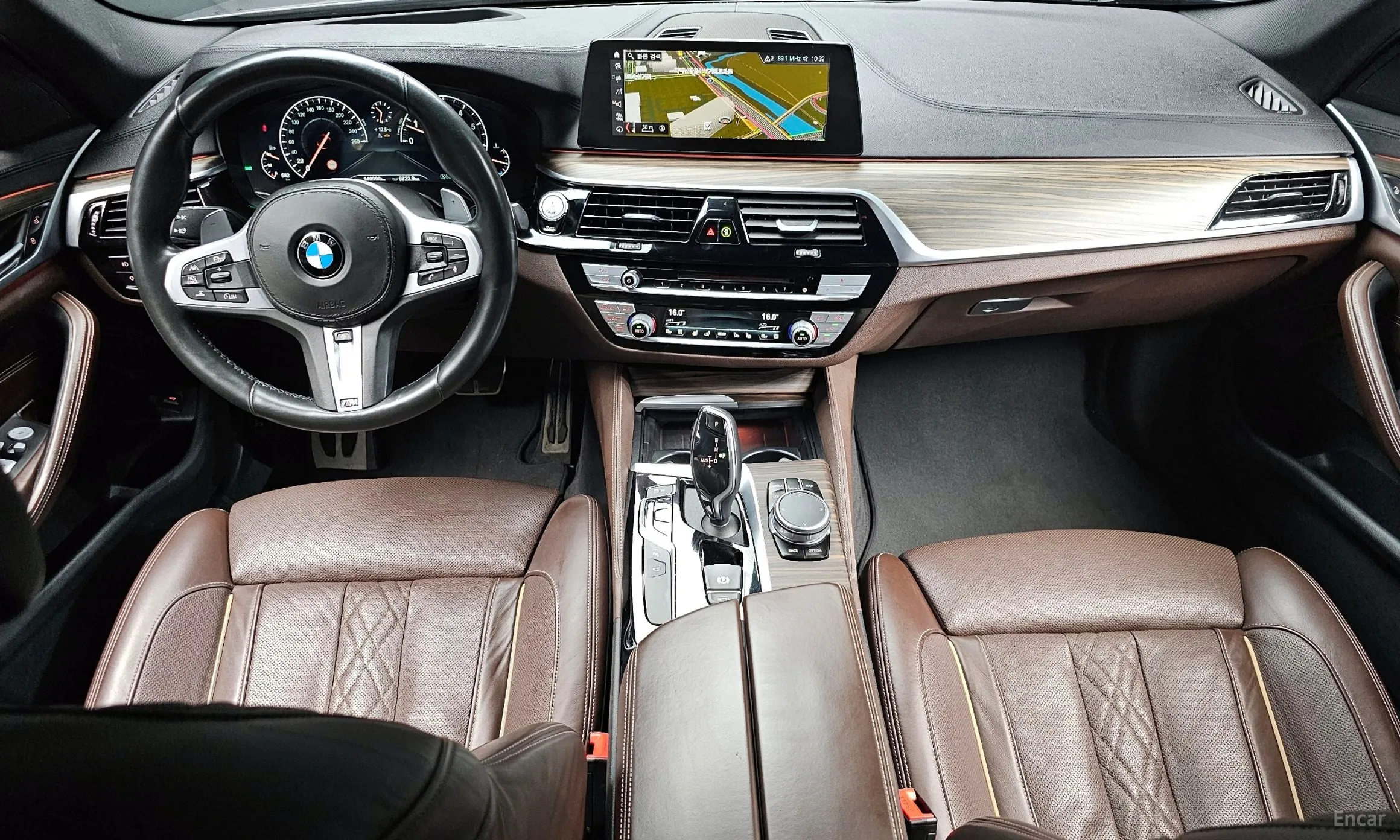 BMW 5 Series (G30) превью 4