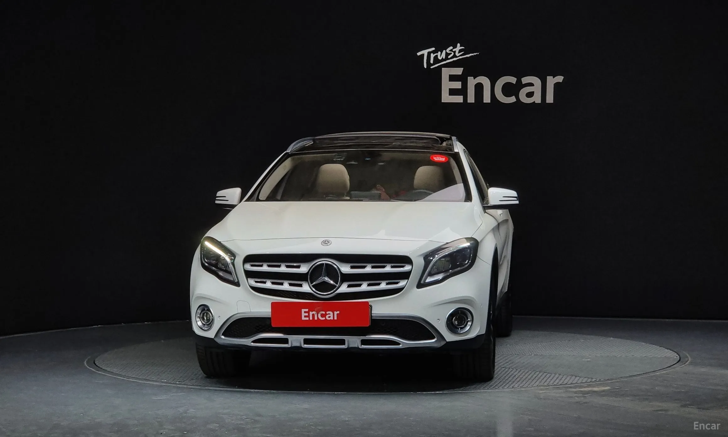 Mercedes Benz GLA-Class X156