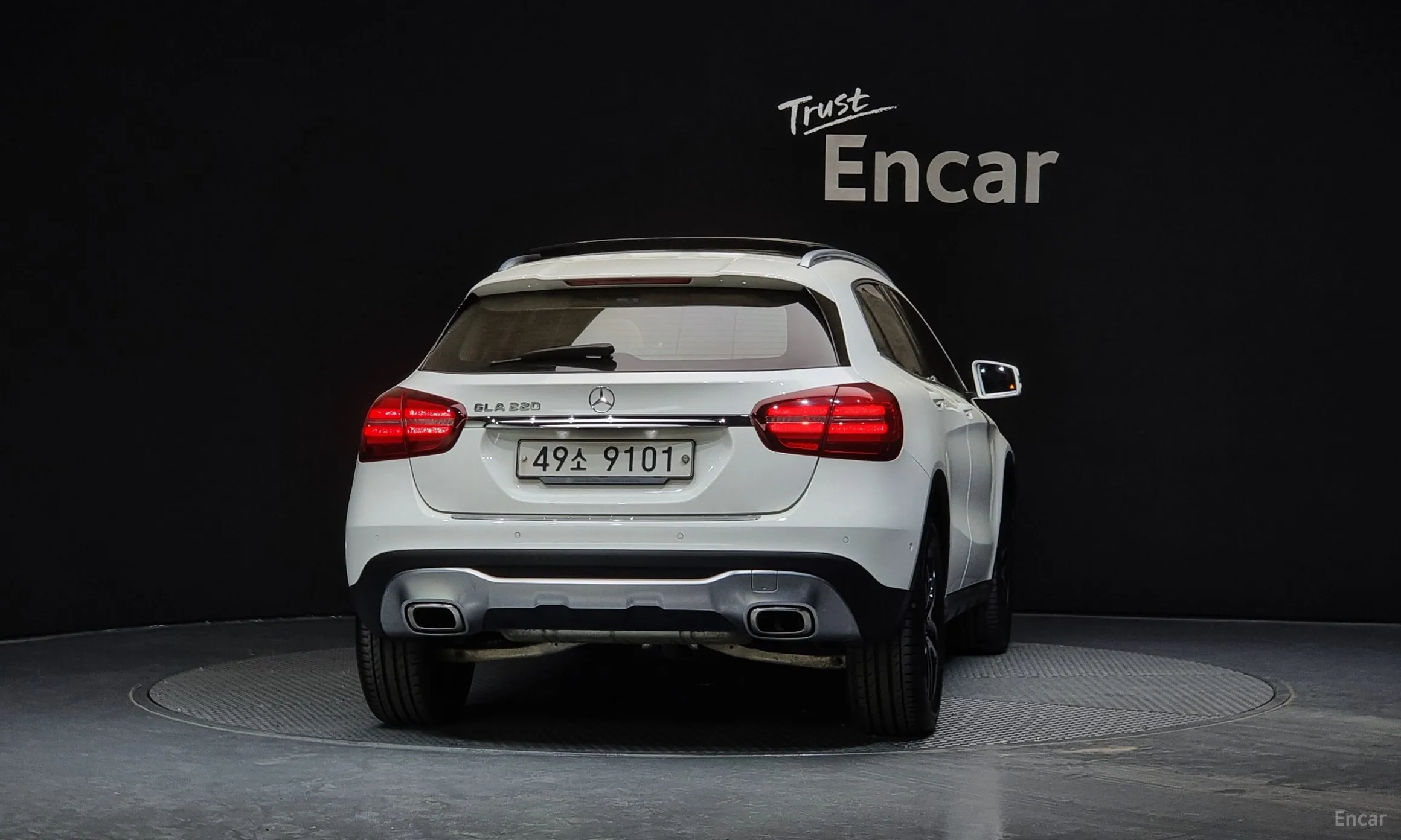 Mercedes Benz GLA-Class X156 превью 3