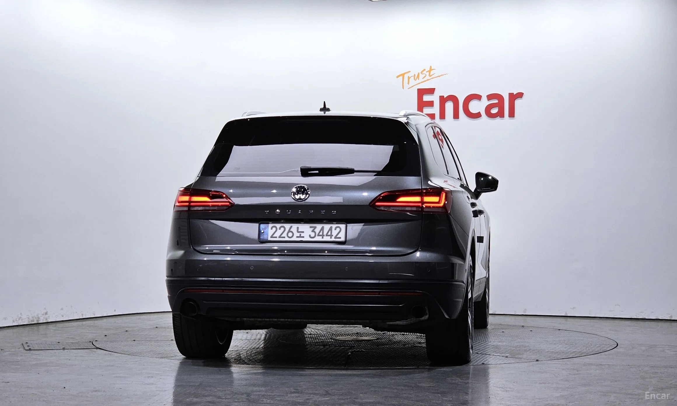 Volkswagen Touareg 3rd Generation превью 3