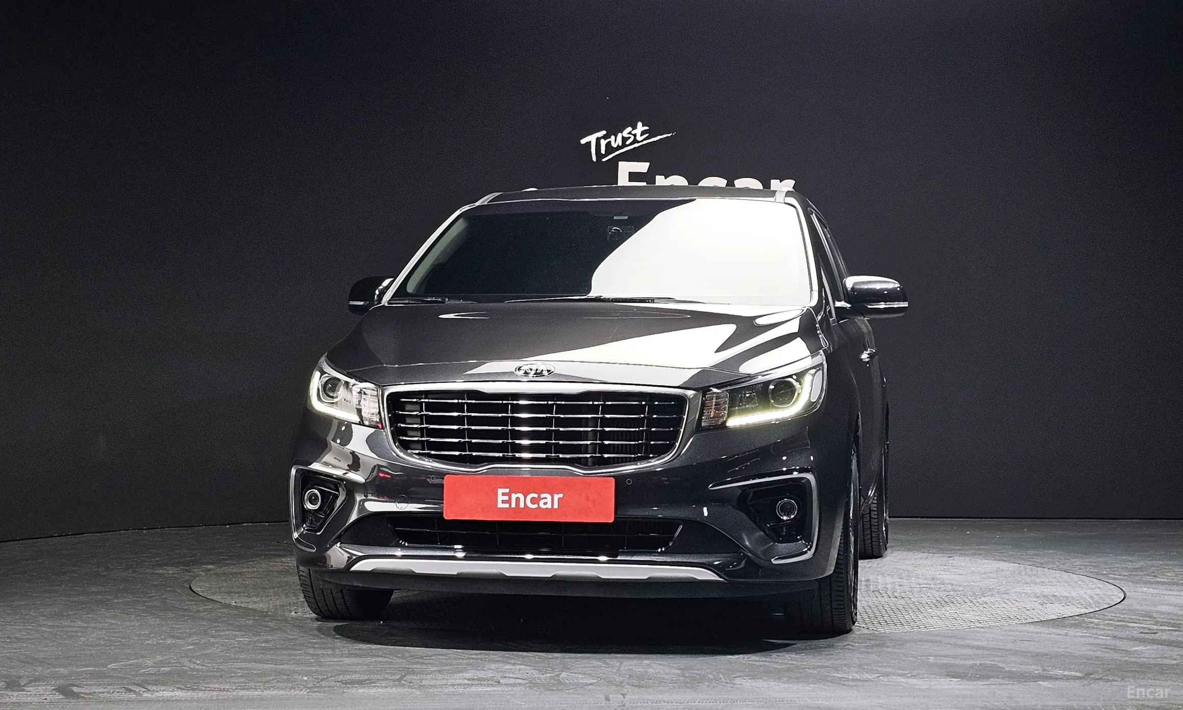Kia Carnival превью 2