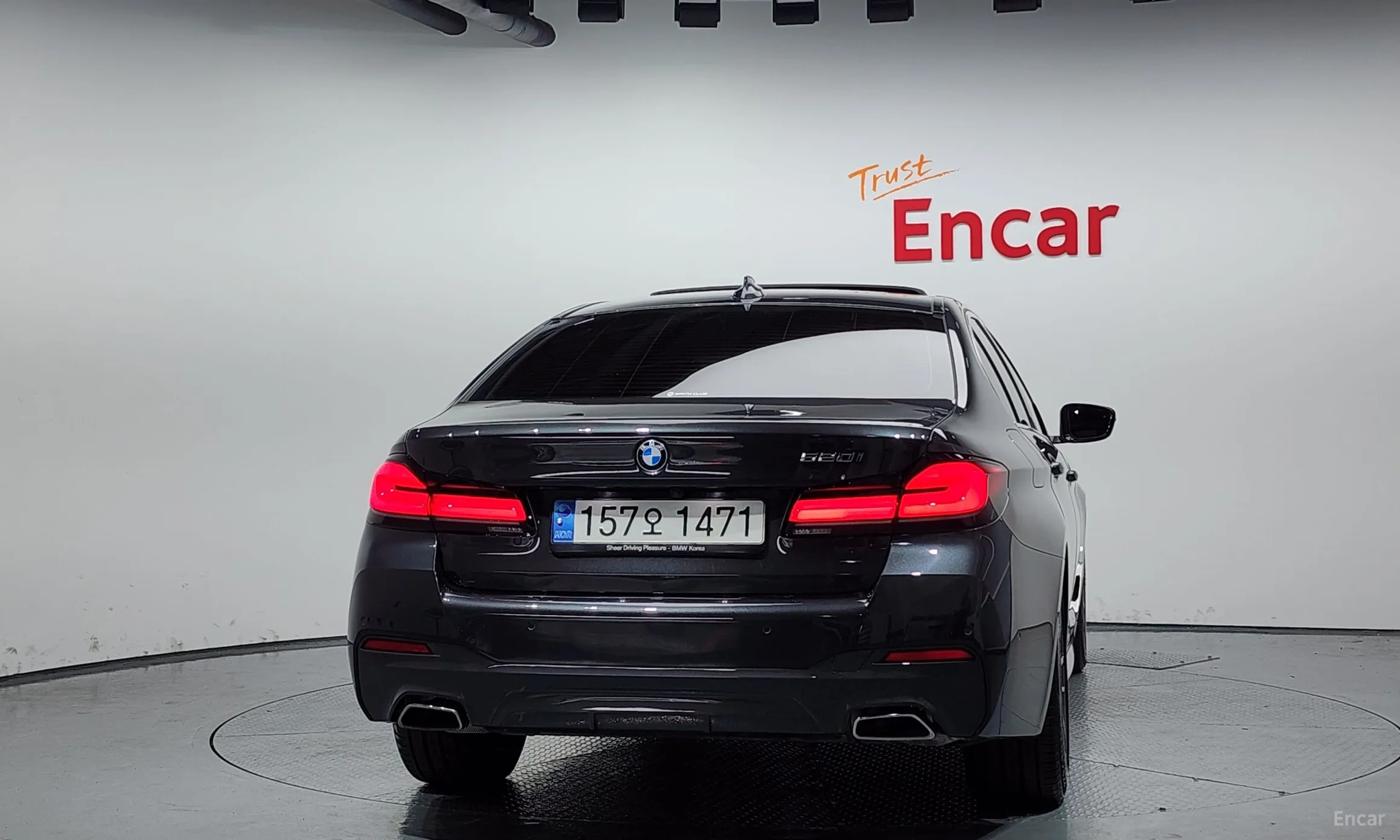 BMW 5 Series (G30) превью 3