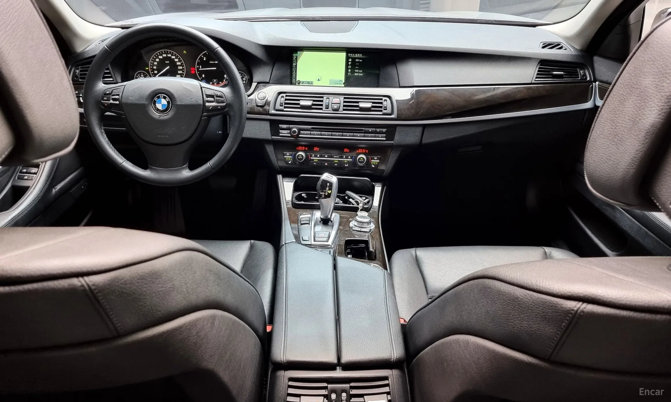 BMW 5 Series (F10) превью 4