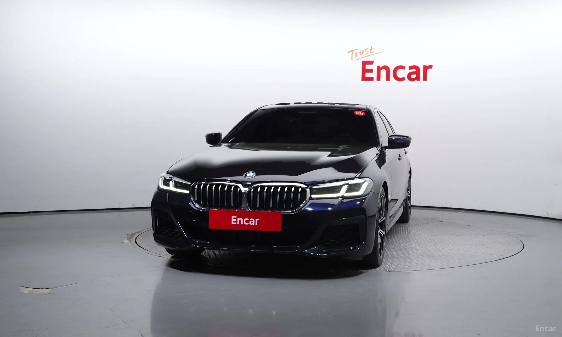 BMW 5 Series (G30) превью 2