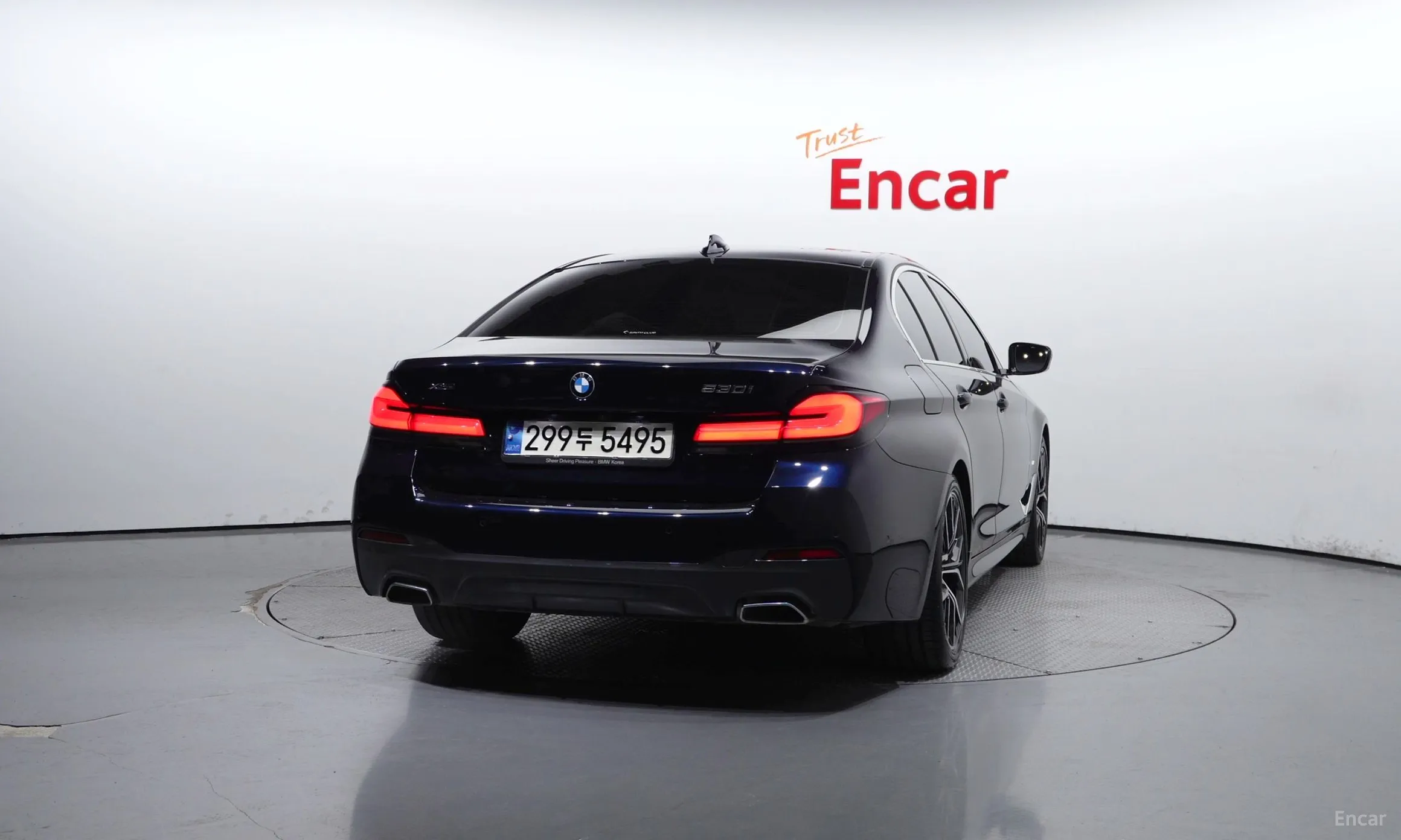 BMW 5 Series (G30) превью 3