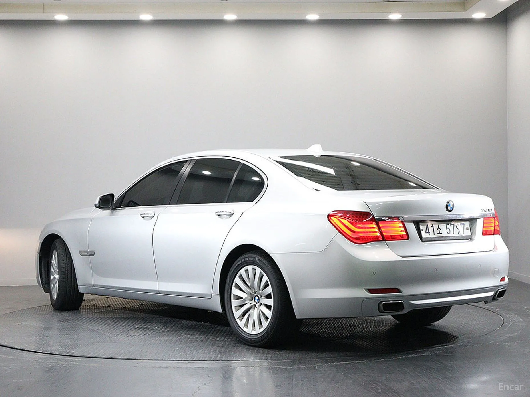 BMW 7 Series (F01) превью 3