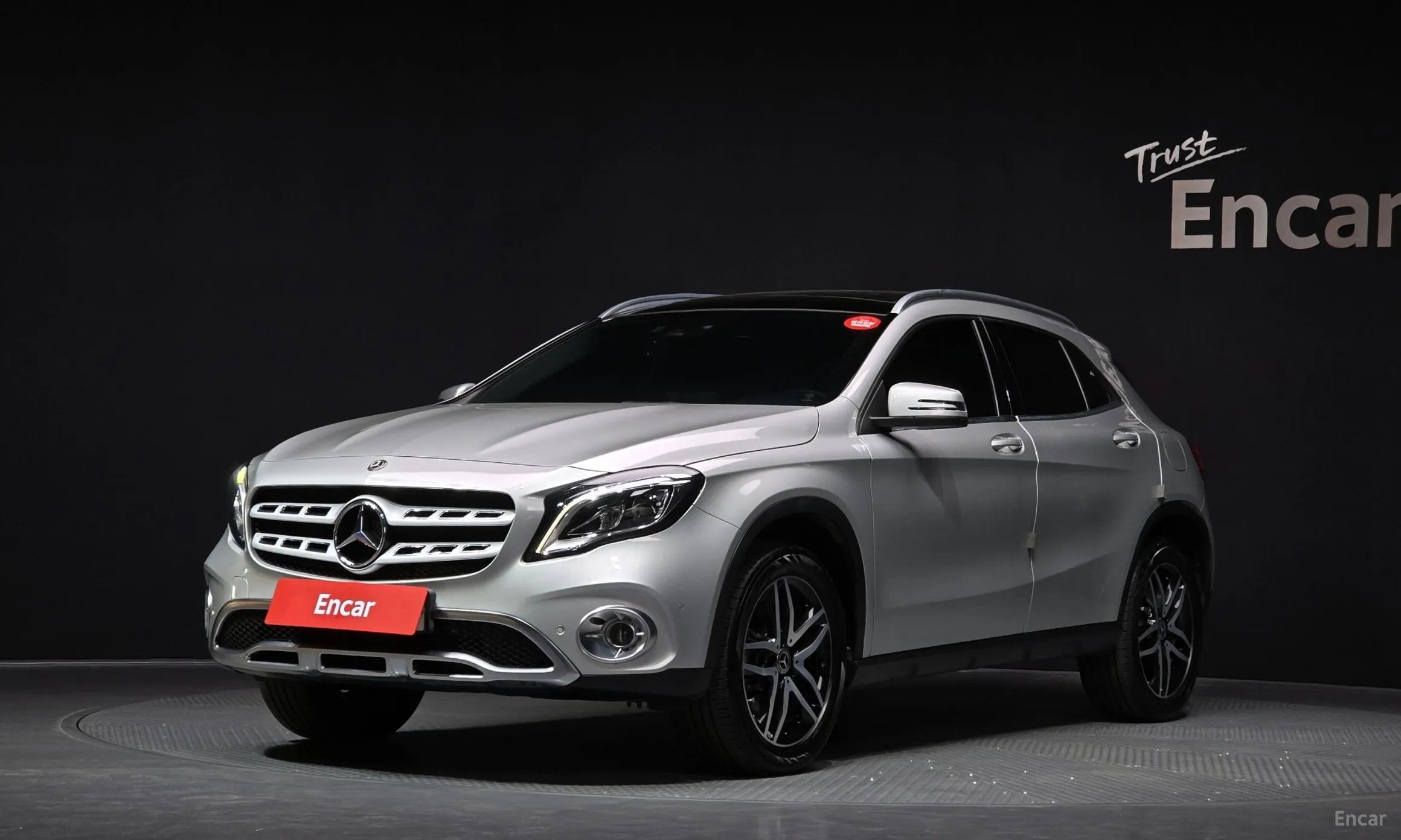 Mercedes Benz GLA-Class X156