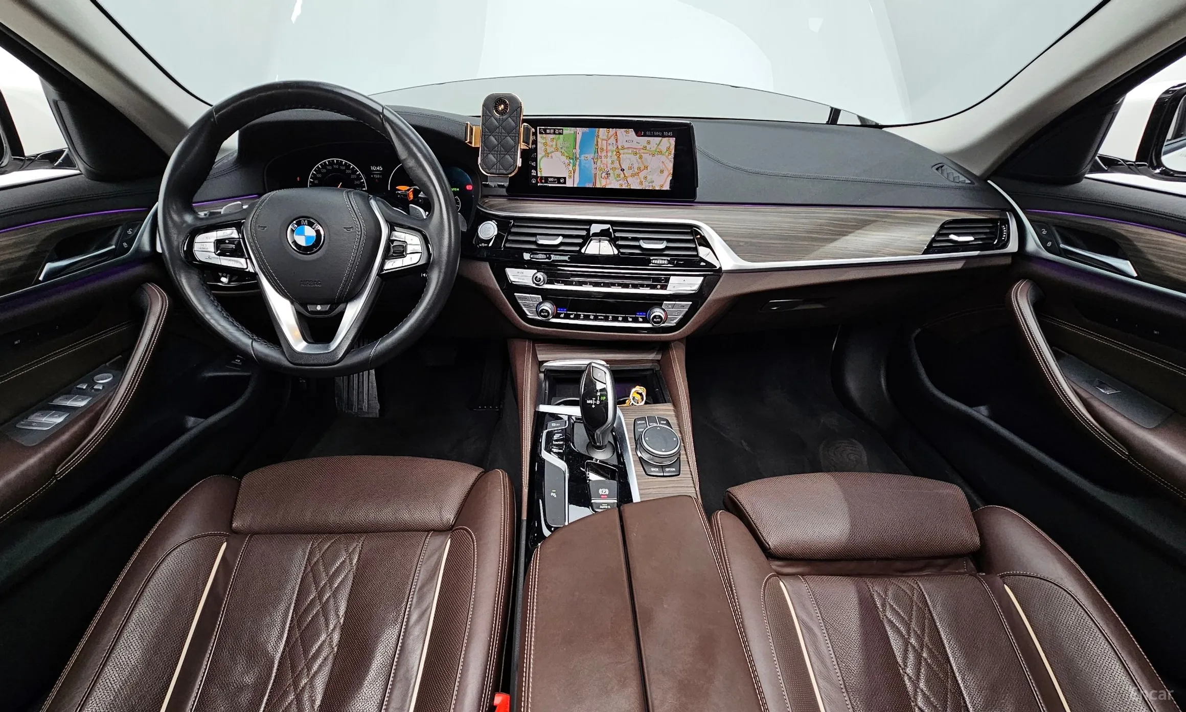 BMW 5 Series (G30) превью 4