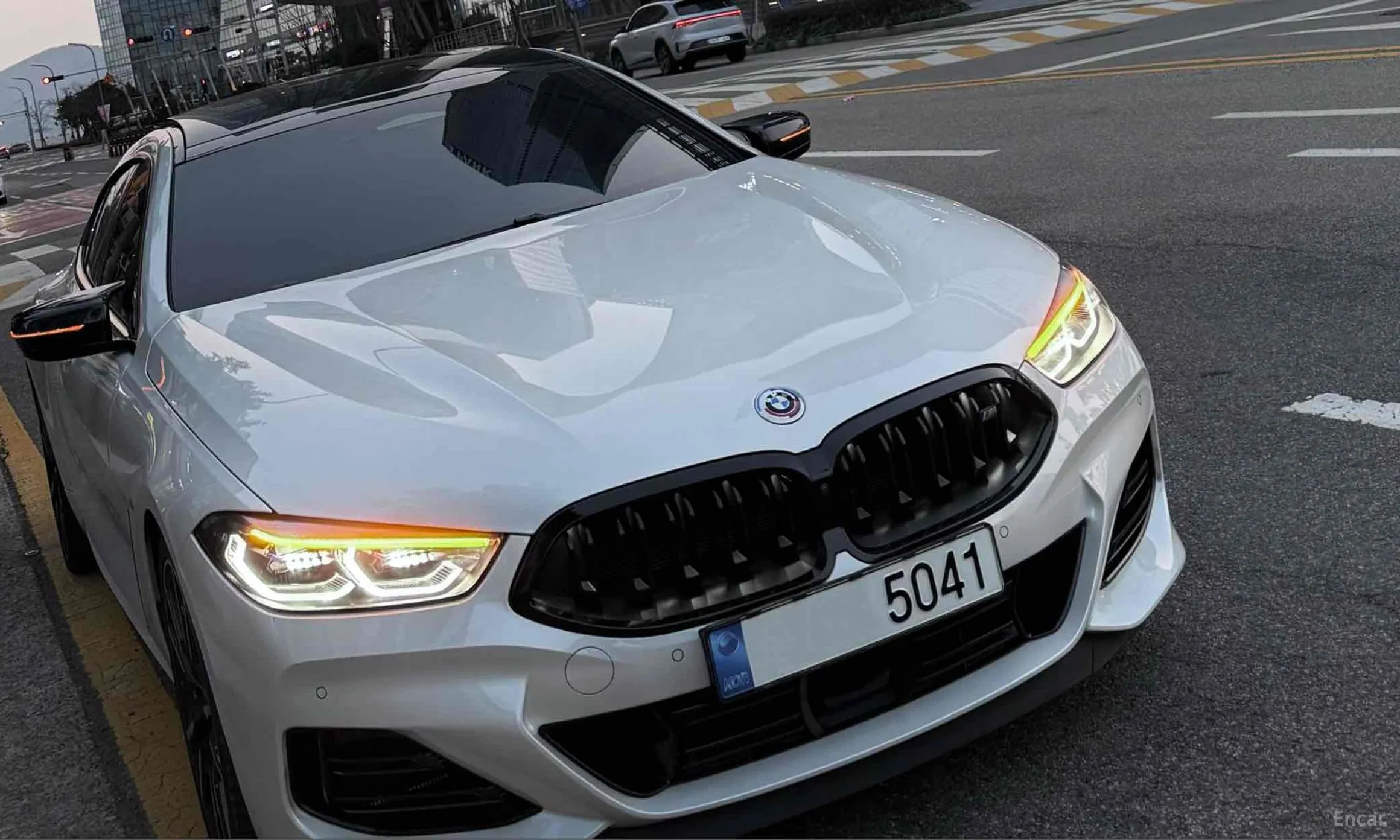 BMW 8-series (G15)
