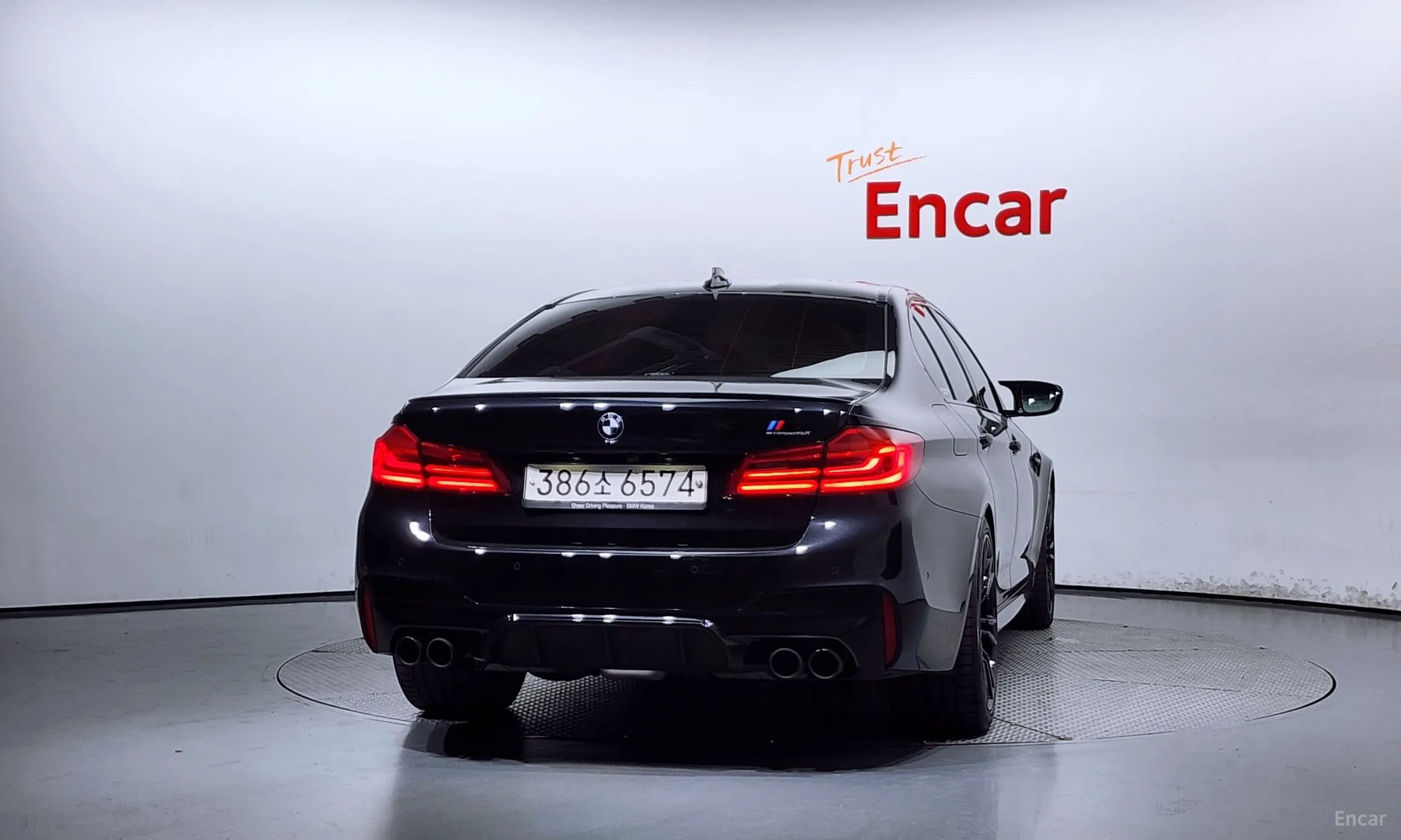 BMW M5 (F90) превью 3