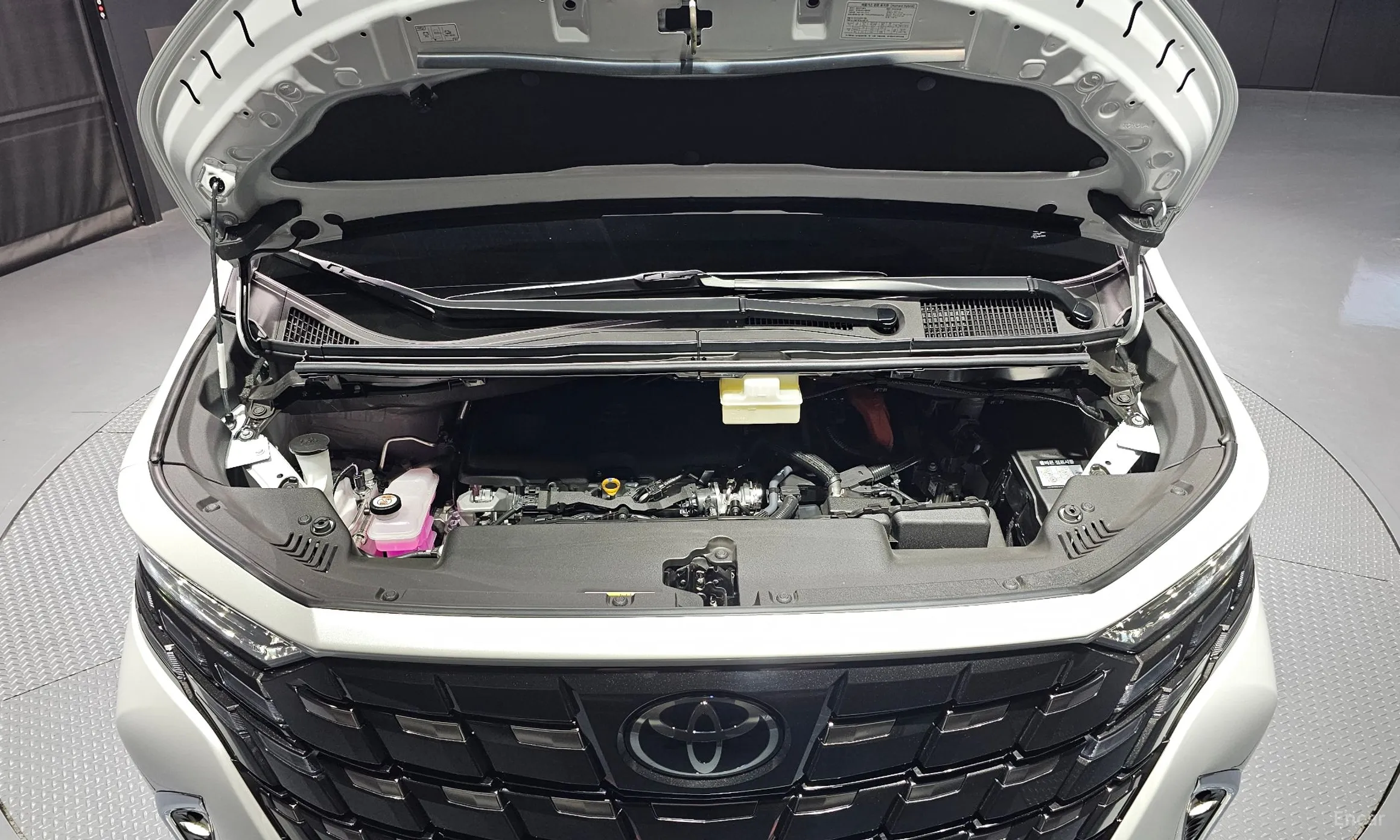 Toyota Alphard 4th Generation превью 6