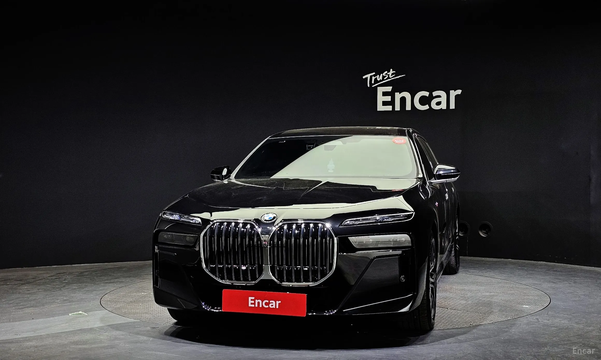 BMW 7 Series (G70) превью 2