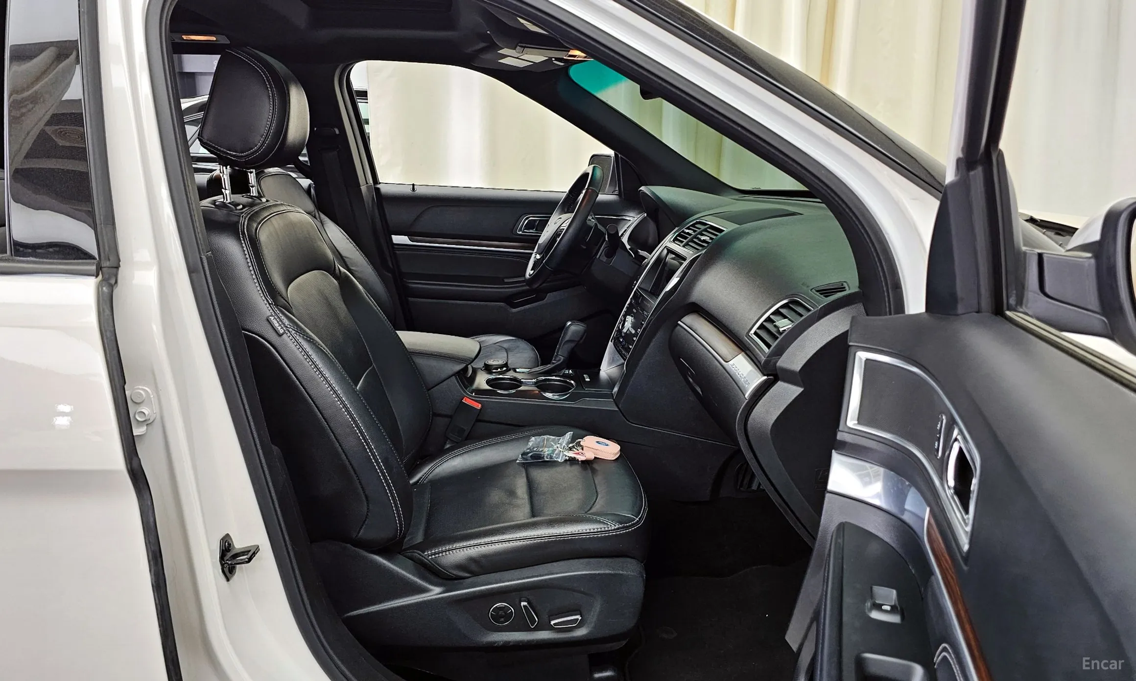 Ford Explorer превью 11