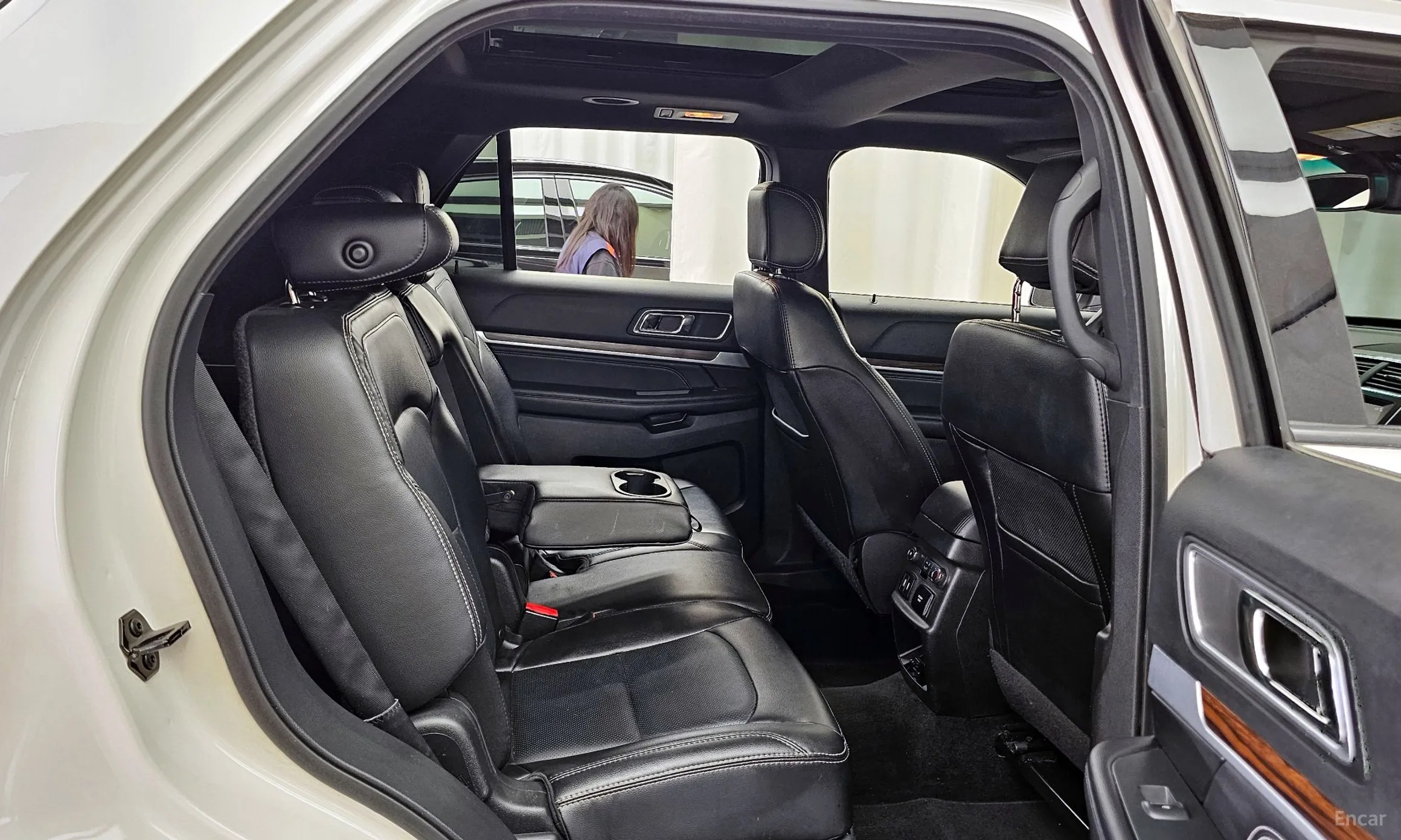 Ford Explorer превью 12
