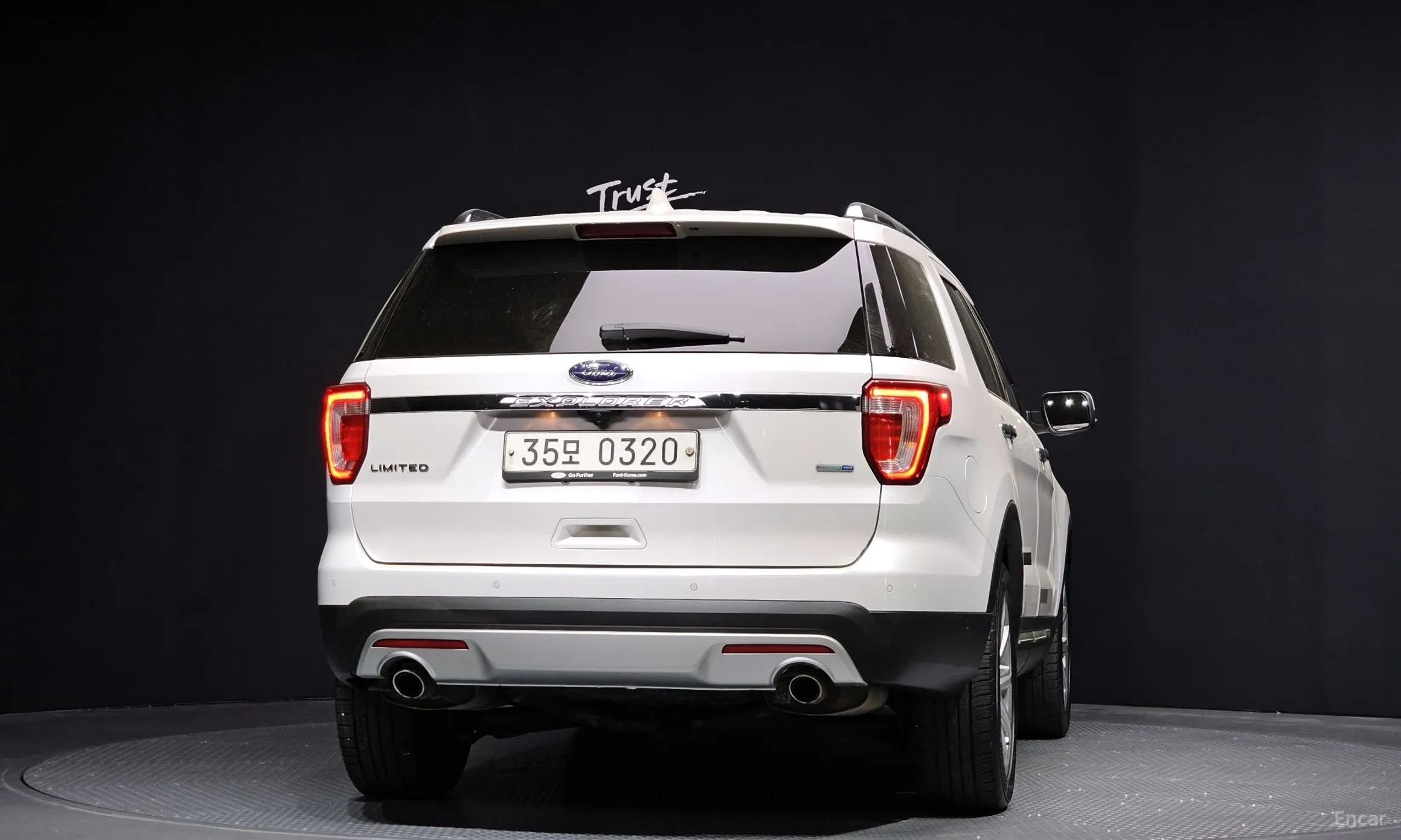 Ford Explorer превью 4