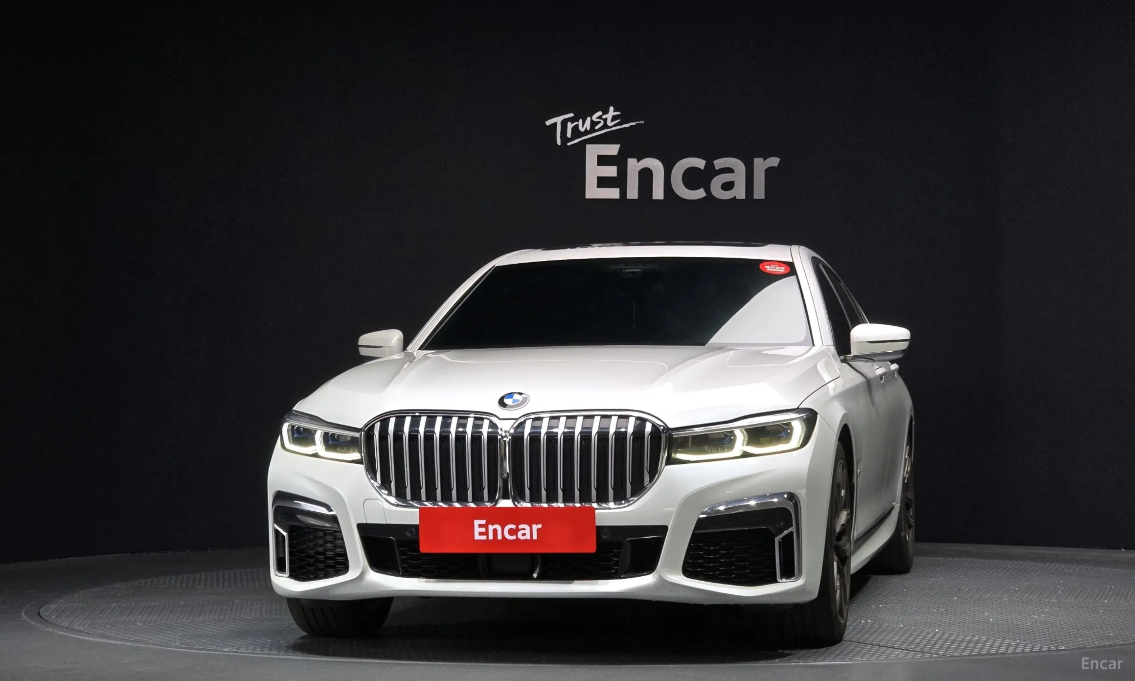 BMW 7 Series (G11) превью 2