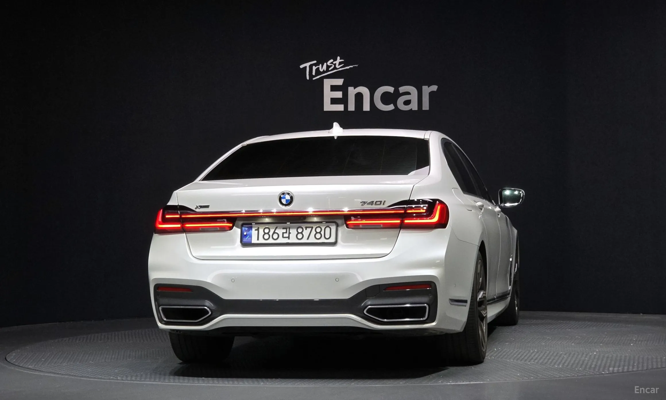 BMW 7 Series (G11) превью 3