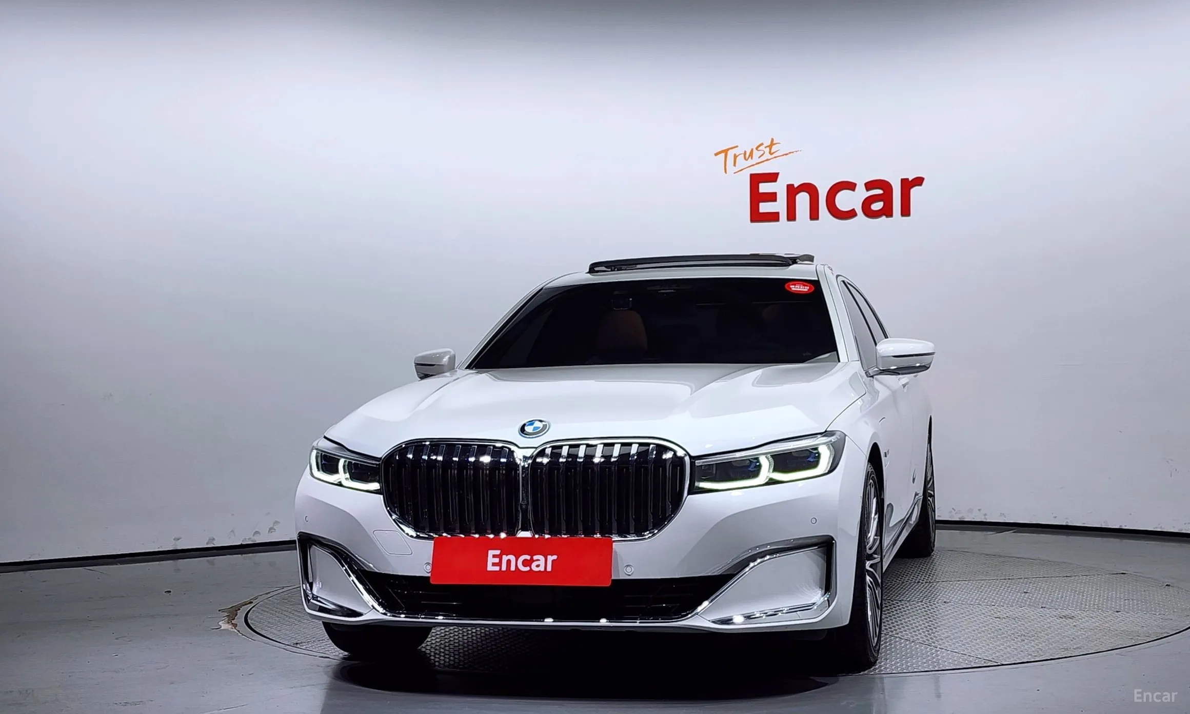 BMW 7 Series (G11) превью 2