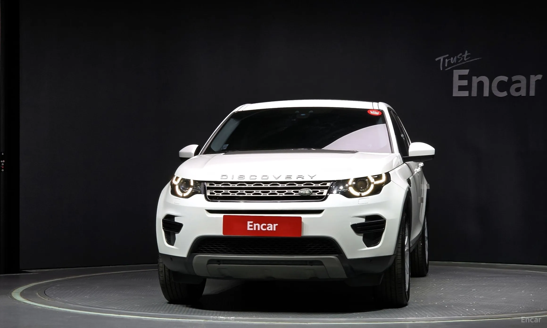 Land Rover Discovery Sports превью 2