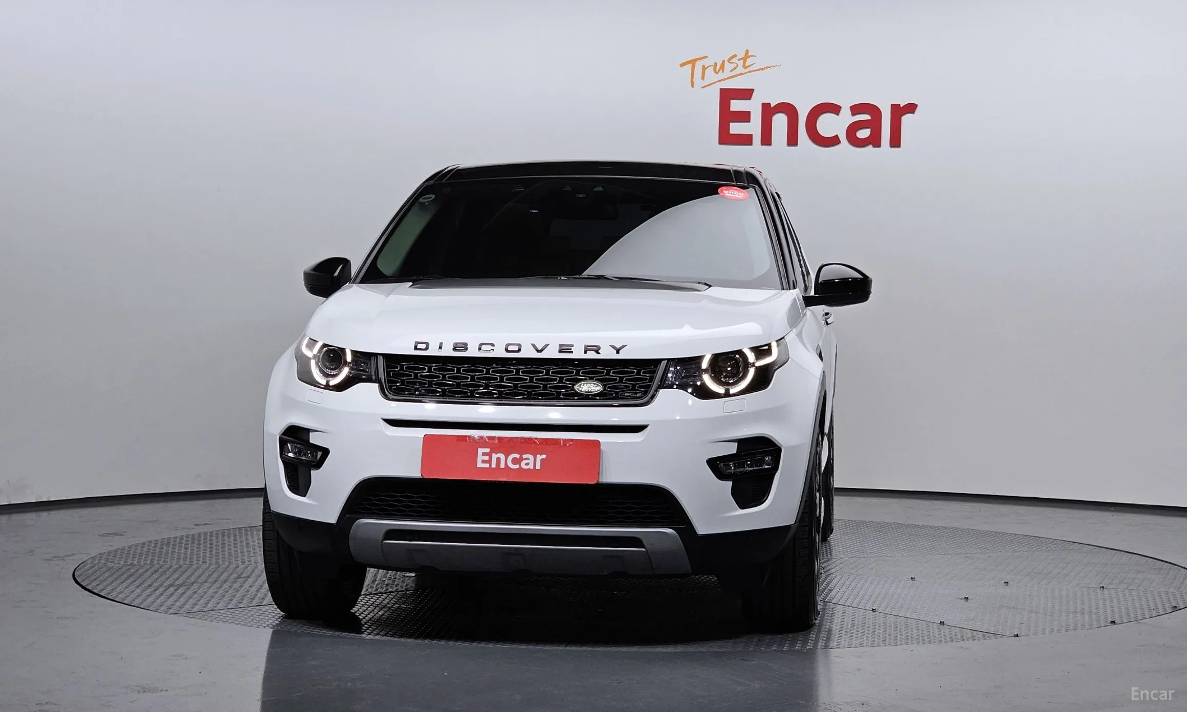 Land Rover Discovery Sports превью 2