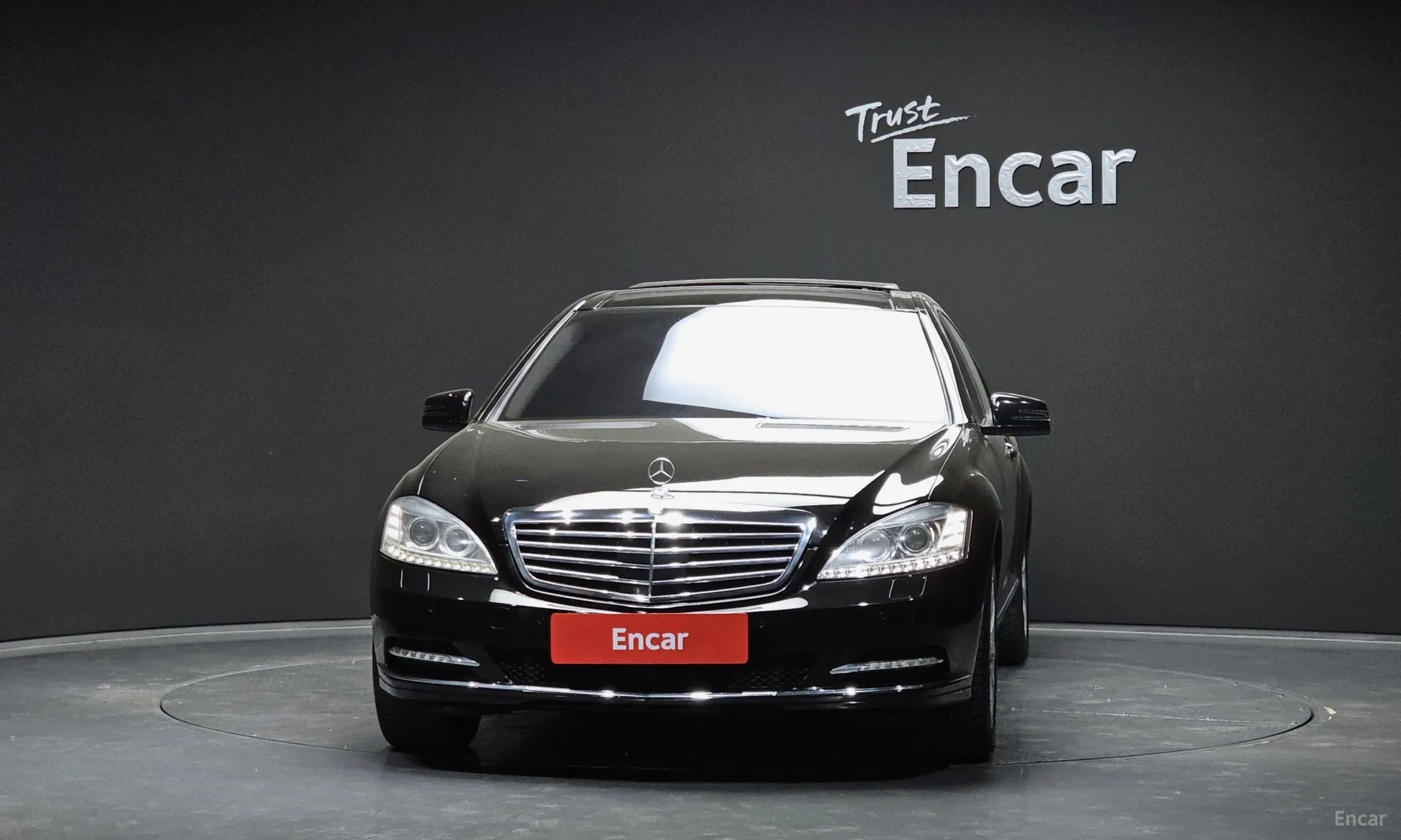 Mercedes Benz S-Class W221