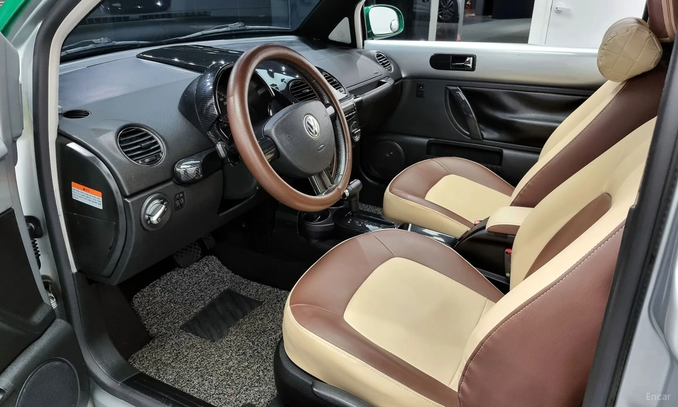 Volkswagen New Beetle превью 4