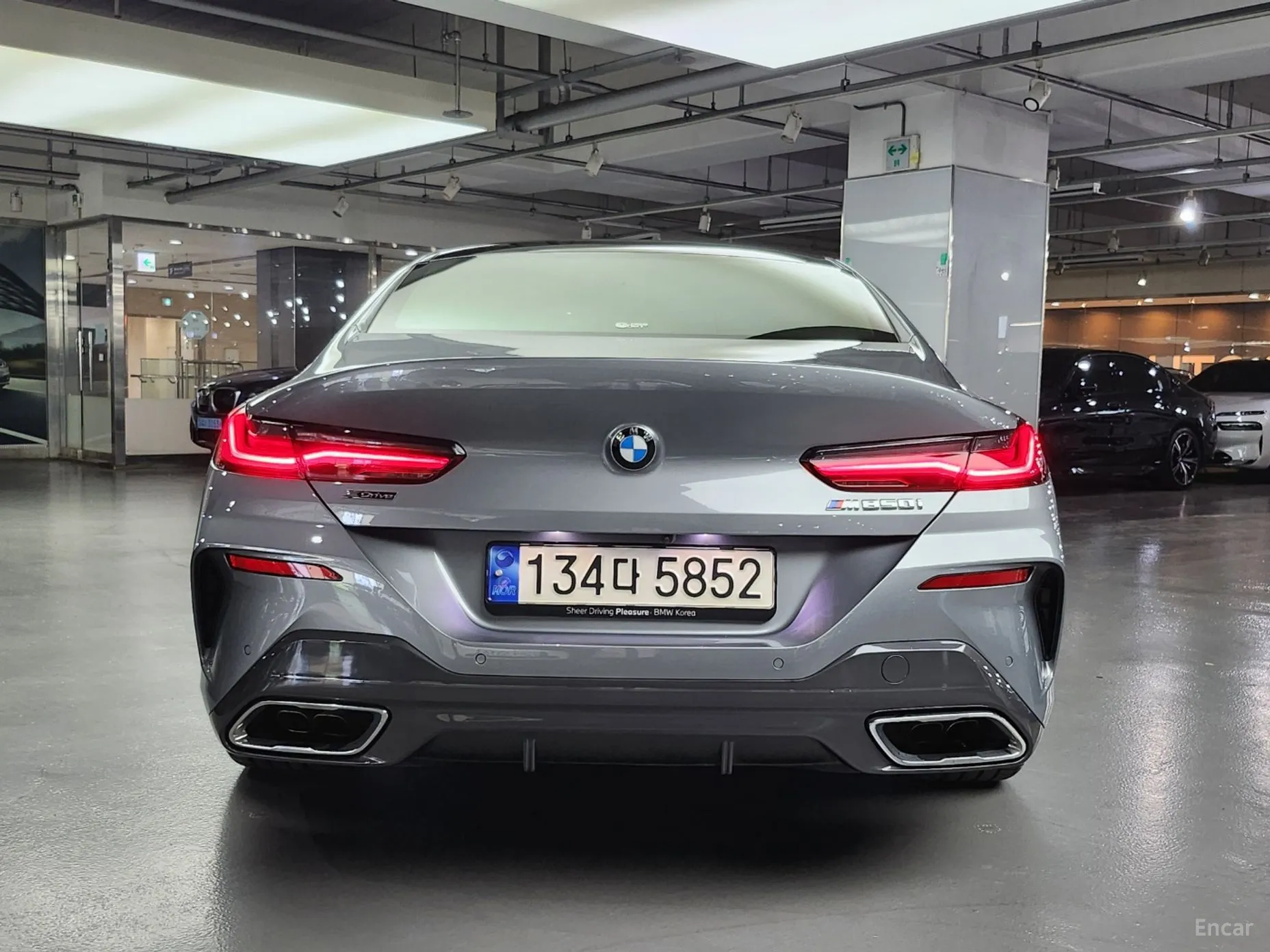 BMW 8-series (G15)
