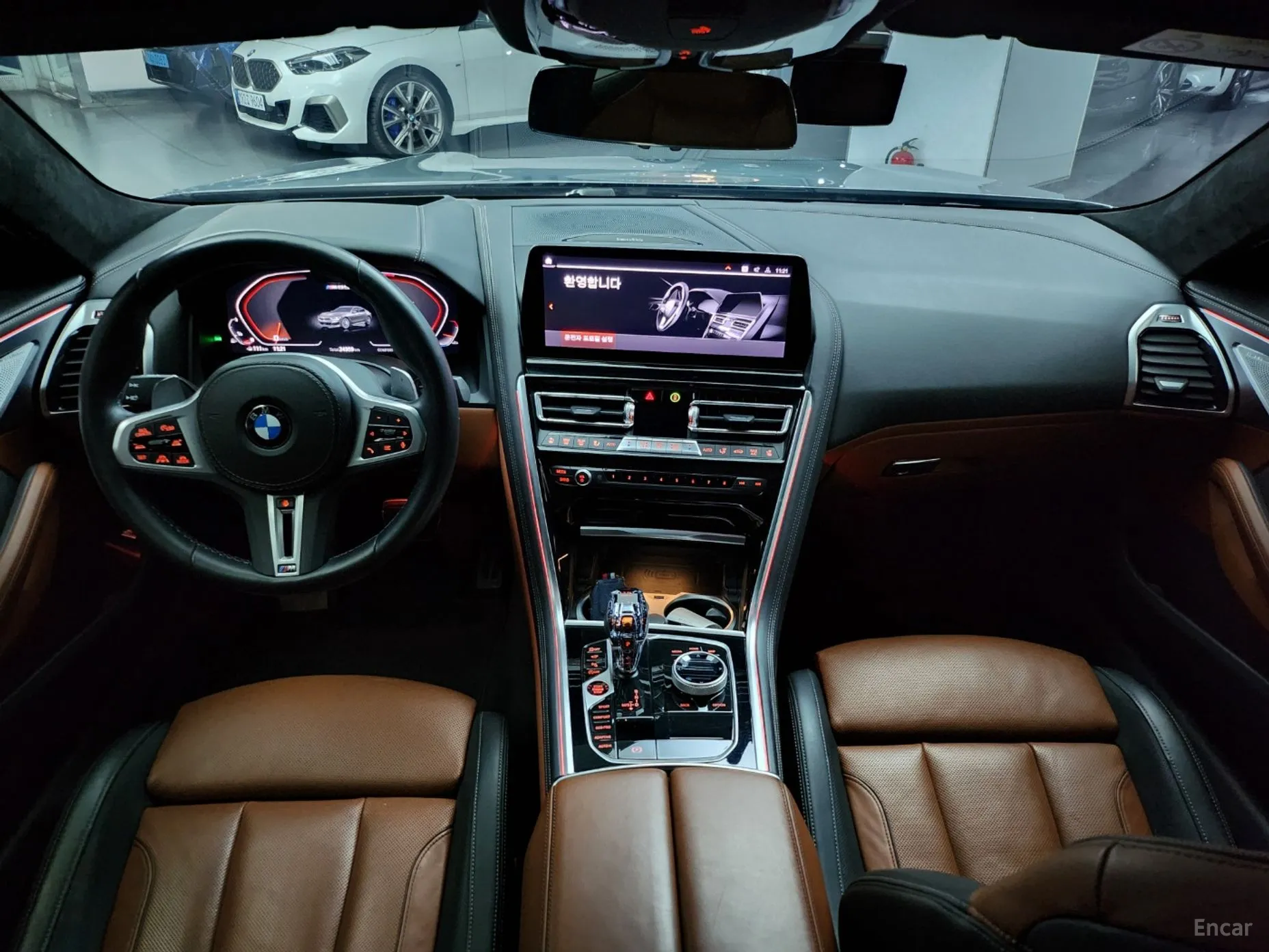 BMW 8-series (G15) превью 4