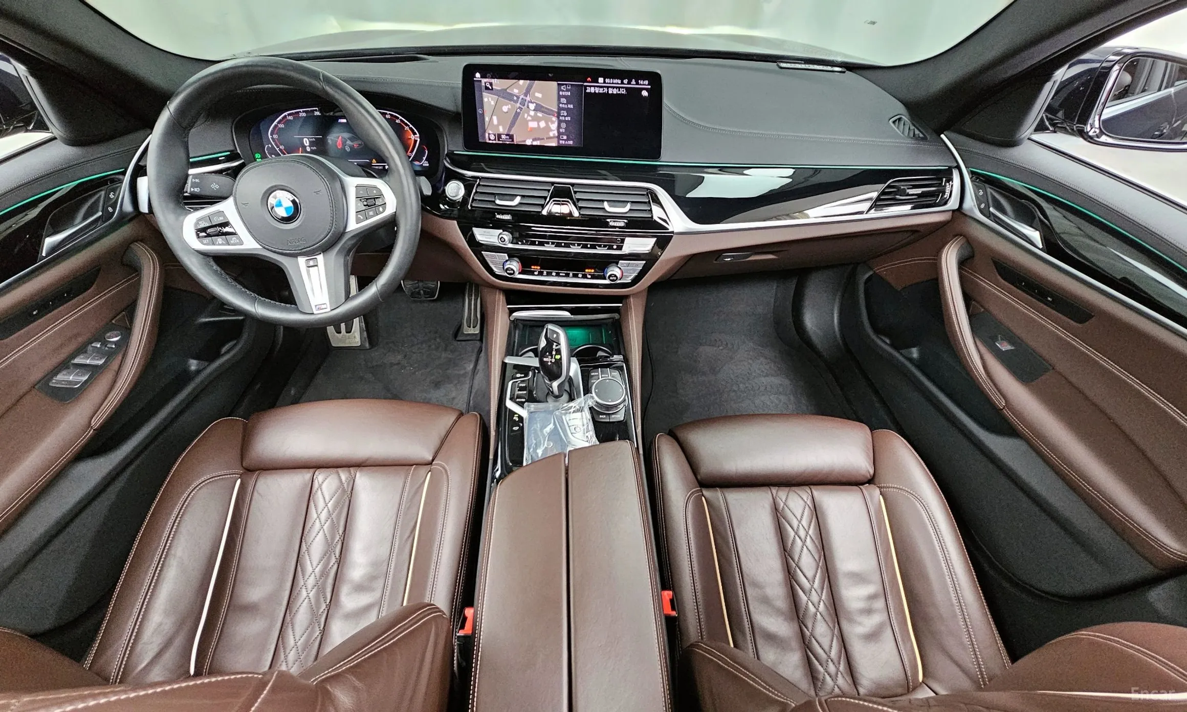BMW 5 Series (G30) превью 4