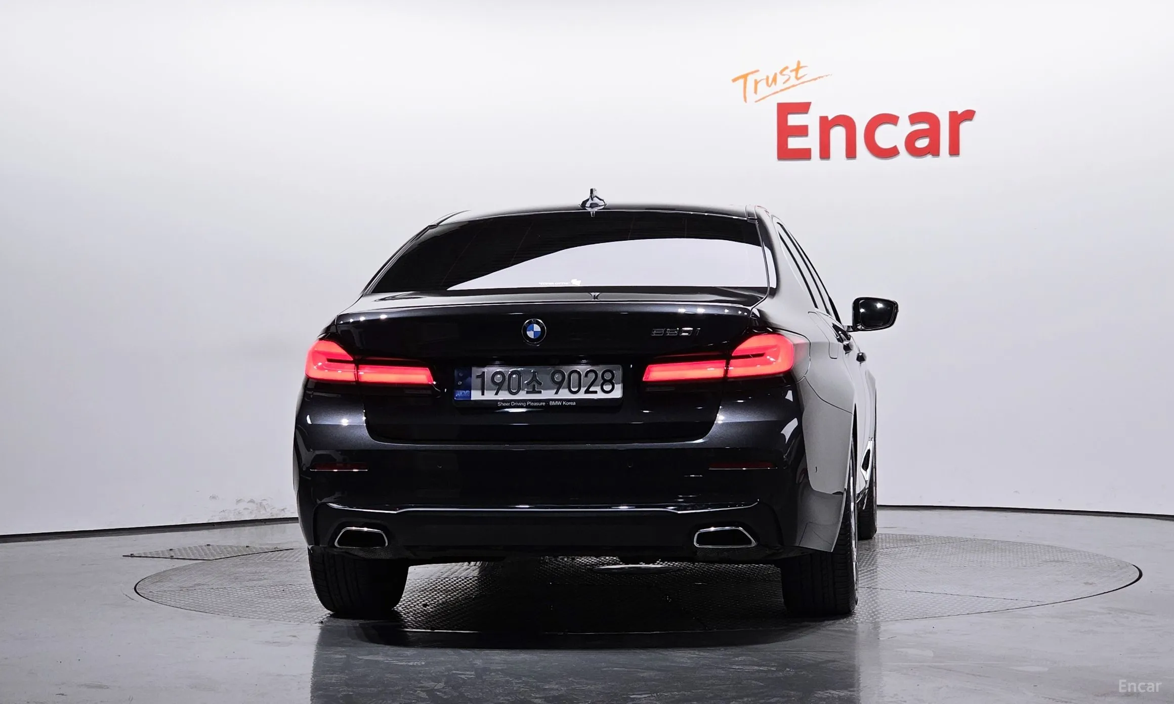 BMW 5 Series (G30) превью 3