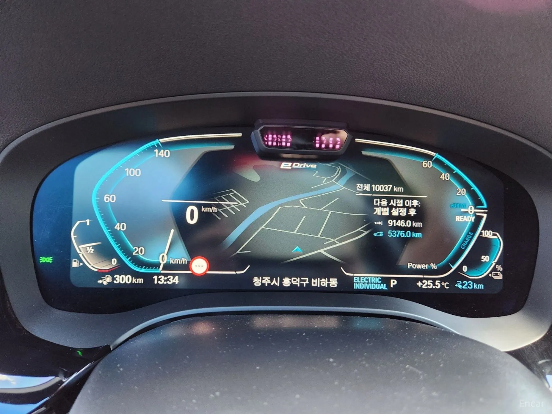 BMW 5 Series (G30) превью 12