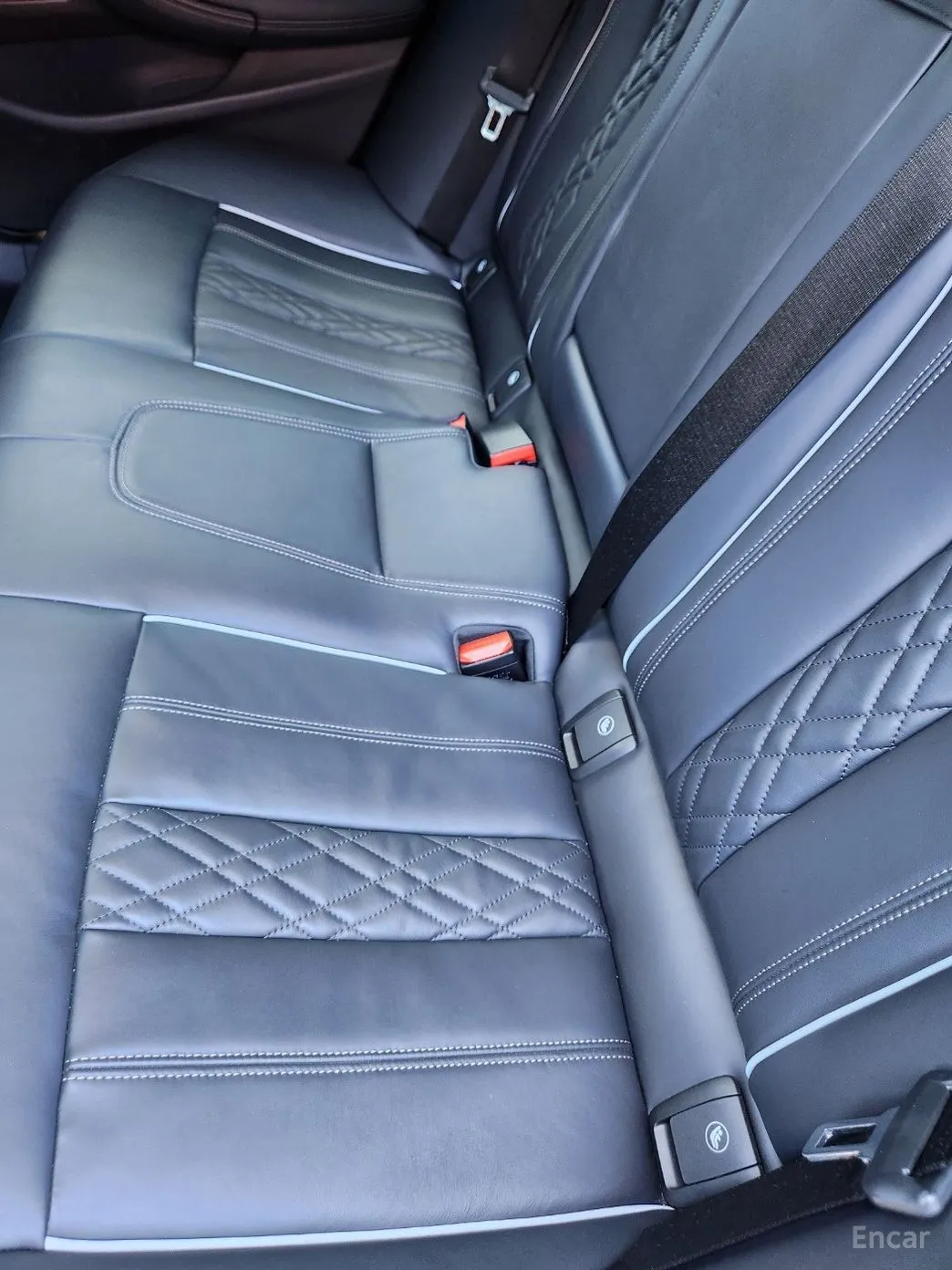BMW 5 Series (G30) превью 13