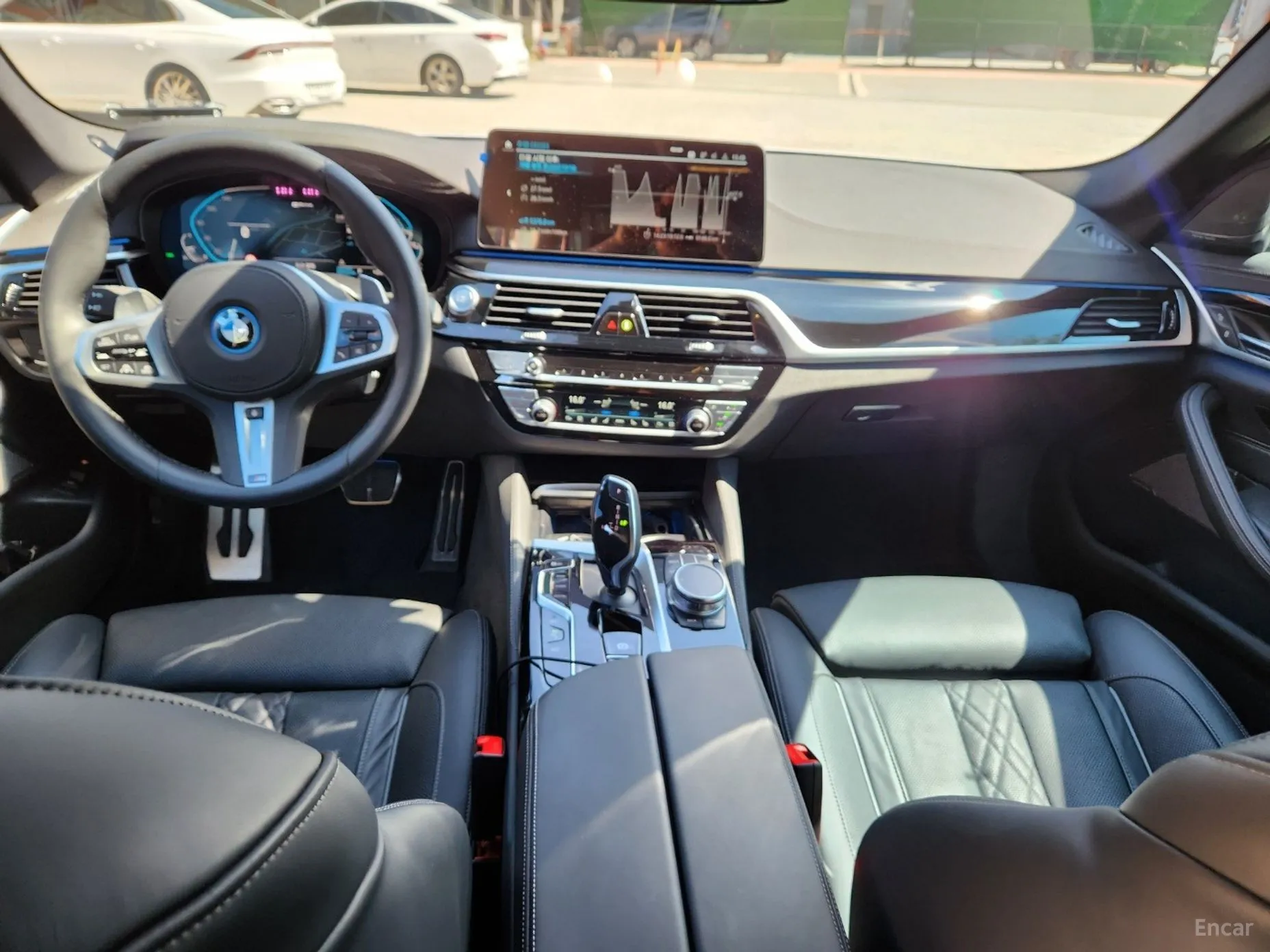 BMW 5 Series (G30) превью 9