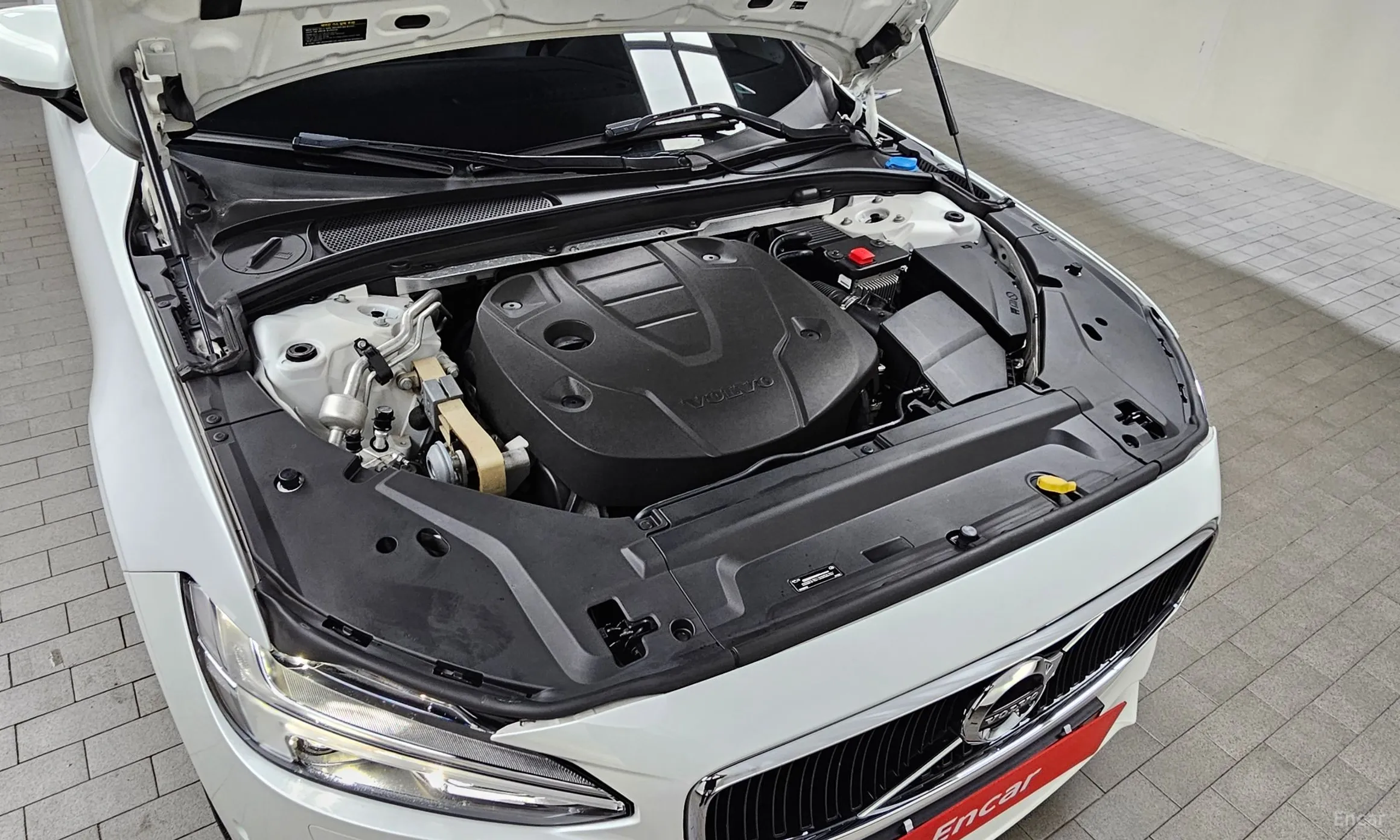 Volvo S90 превью 6