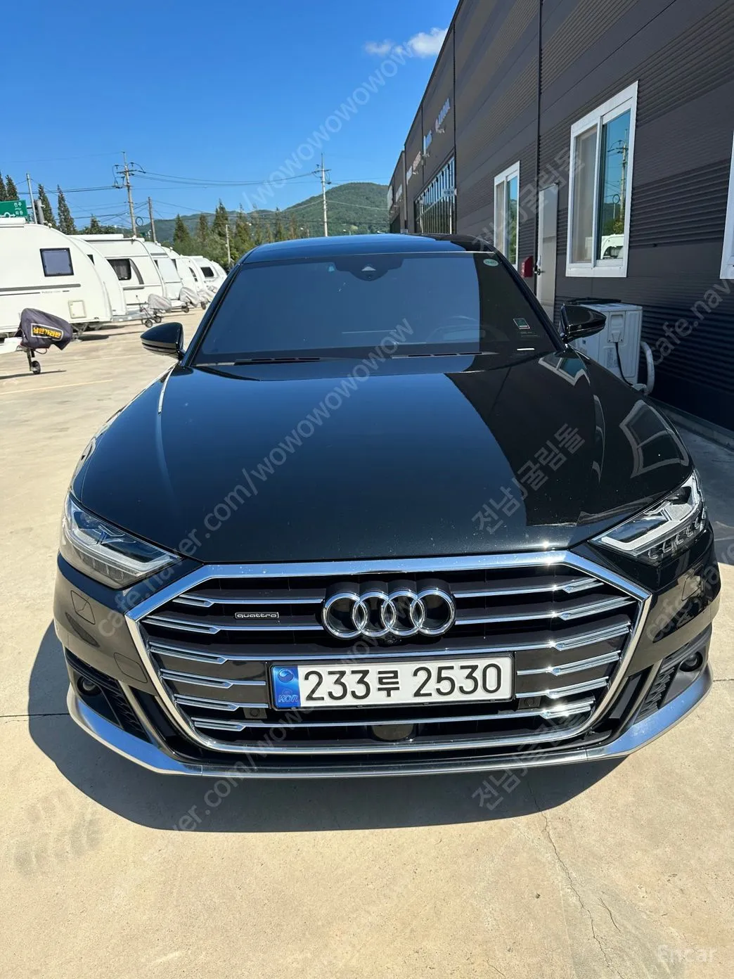 Audi A8 (D5)