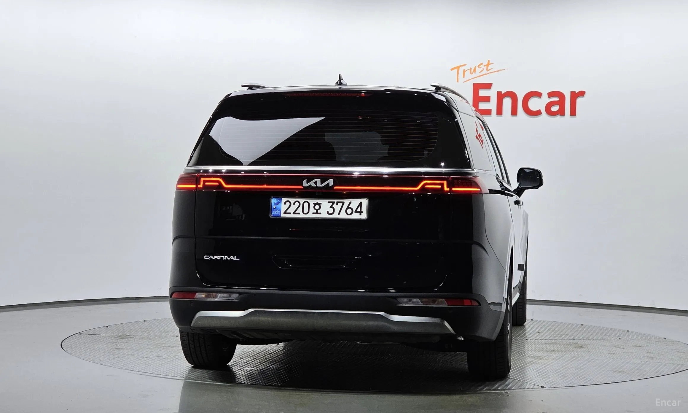 Kia Carnival Gen 4 превью 3