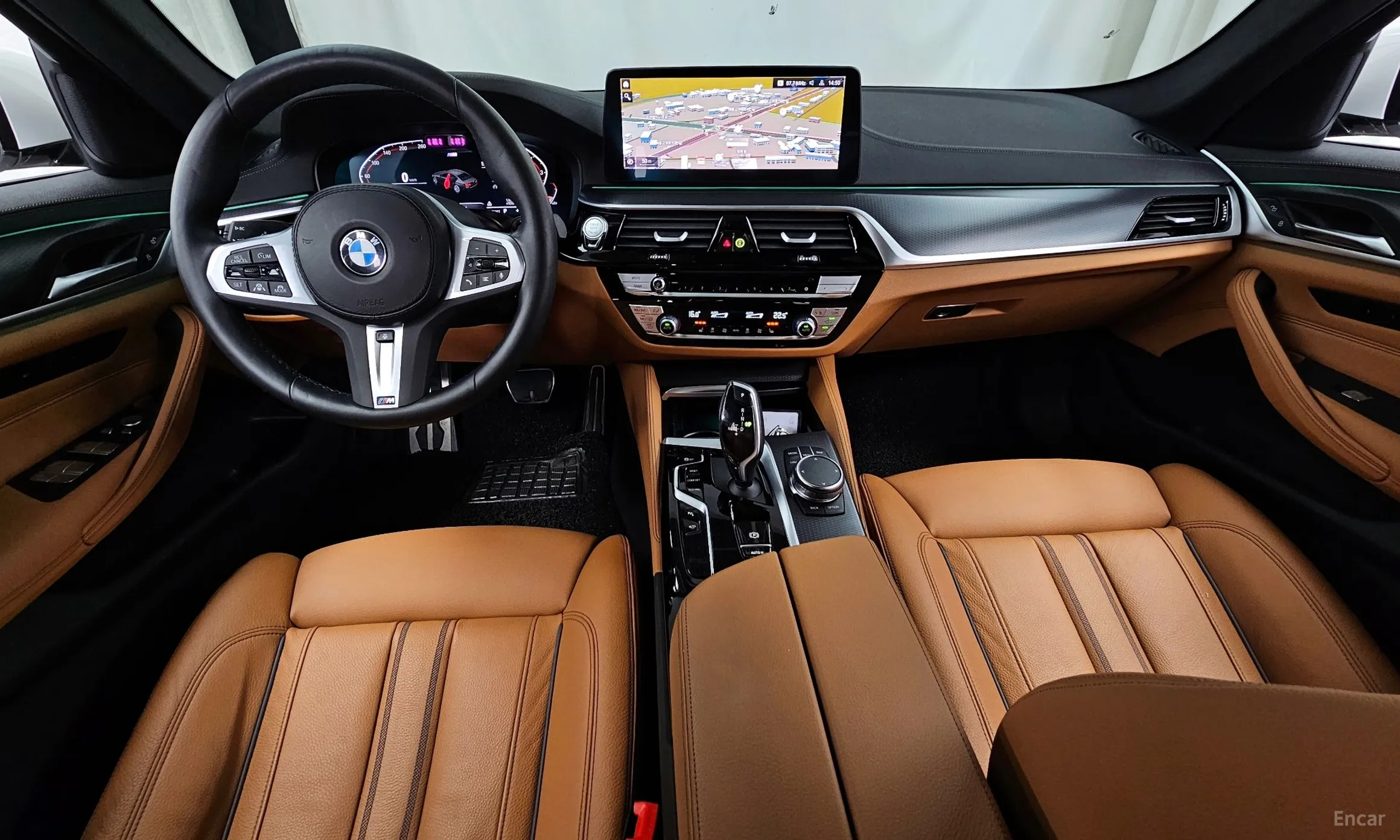 BMW 5 Series (G30) превью 4