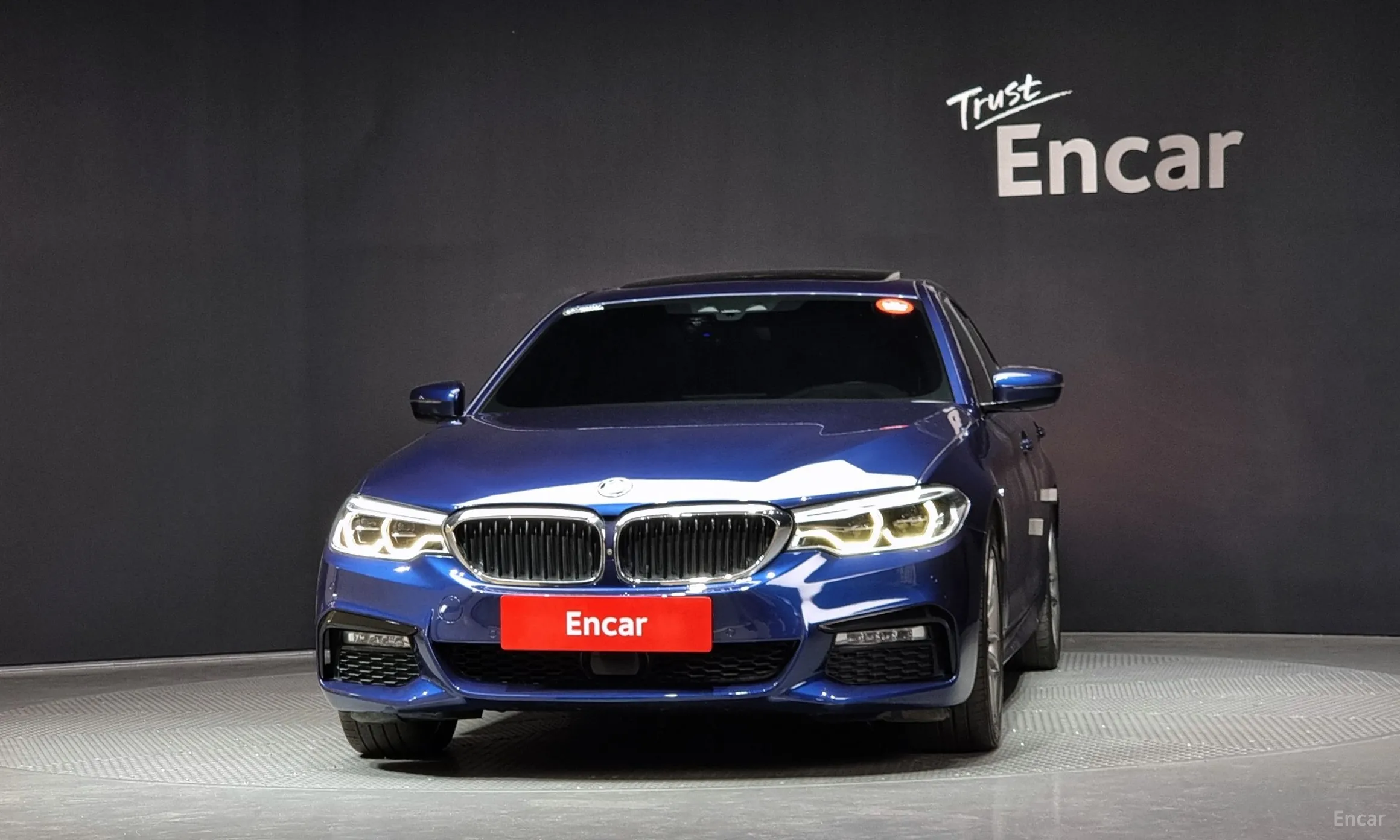 BMW 5 Series (G30) превью 2