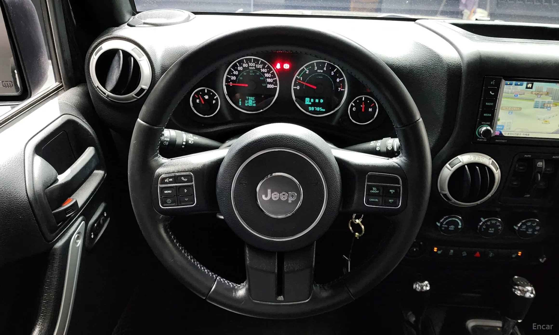 Jeep Wrangler (JK) превью 13