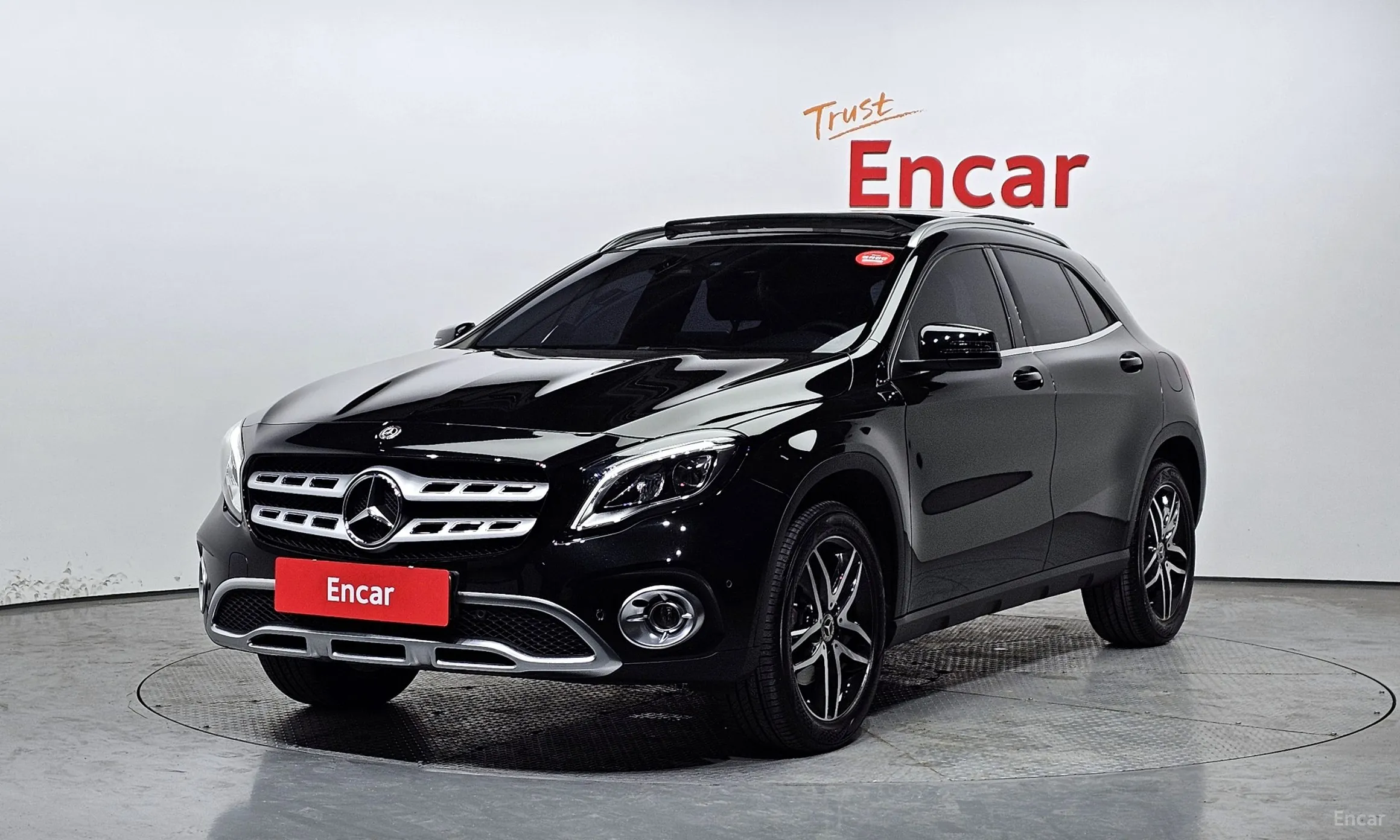 Mercedes Benz GLA-Class X156