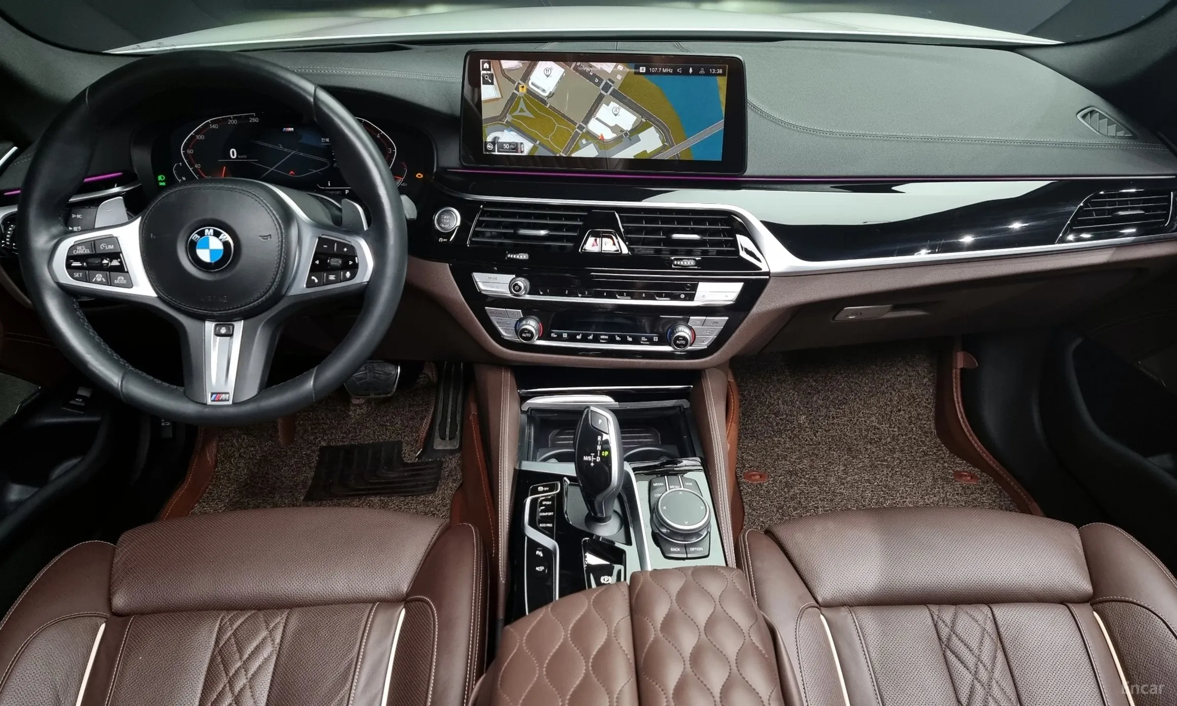 BMW 5 Series (G30) превью 4