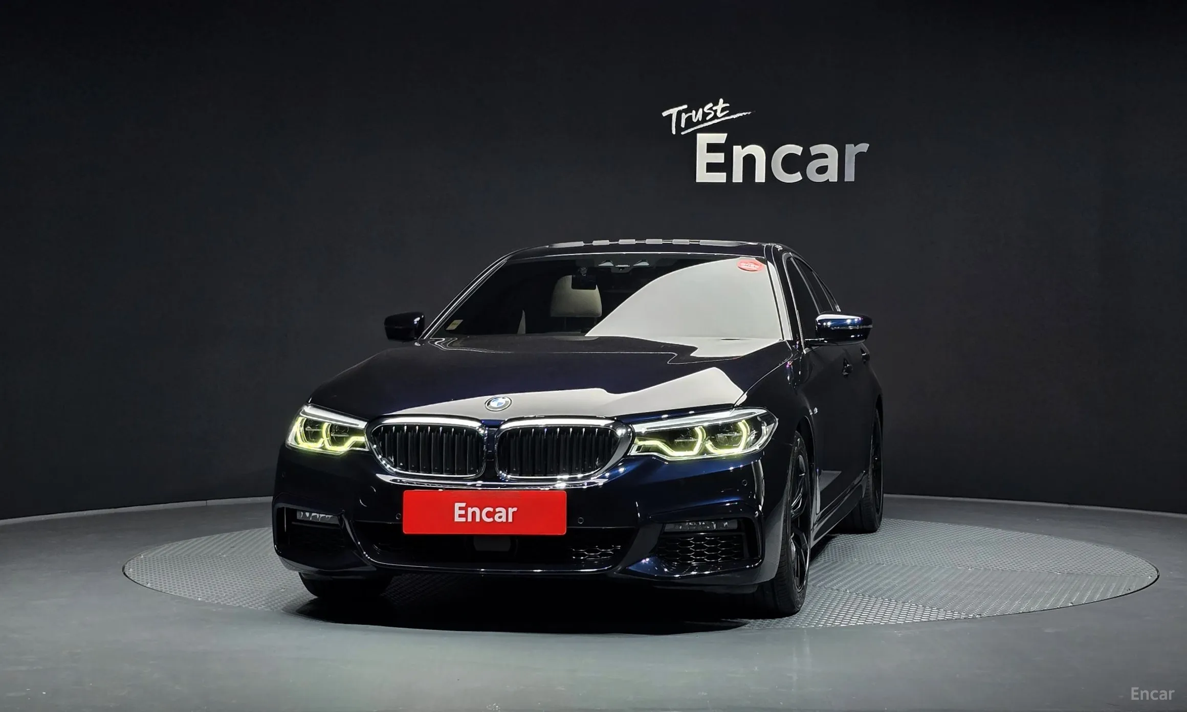 BMW 5 Series (G30) превью 2
