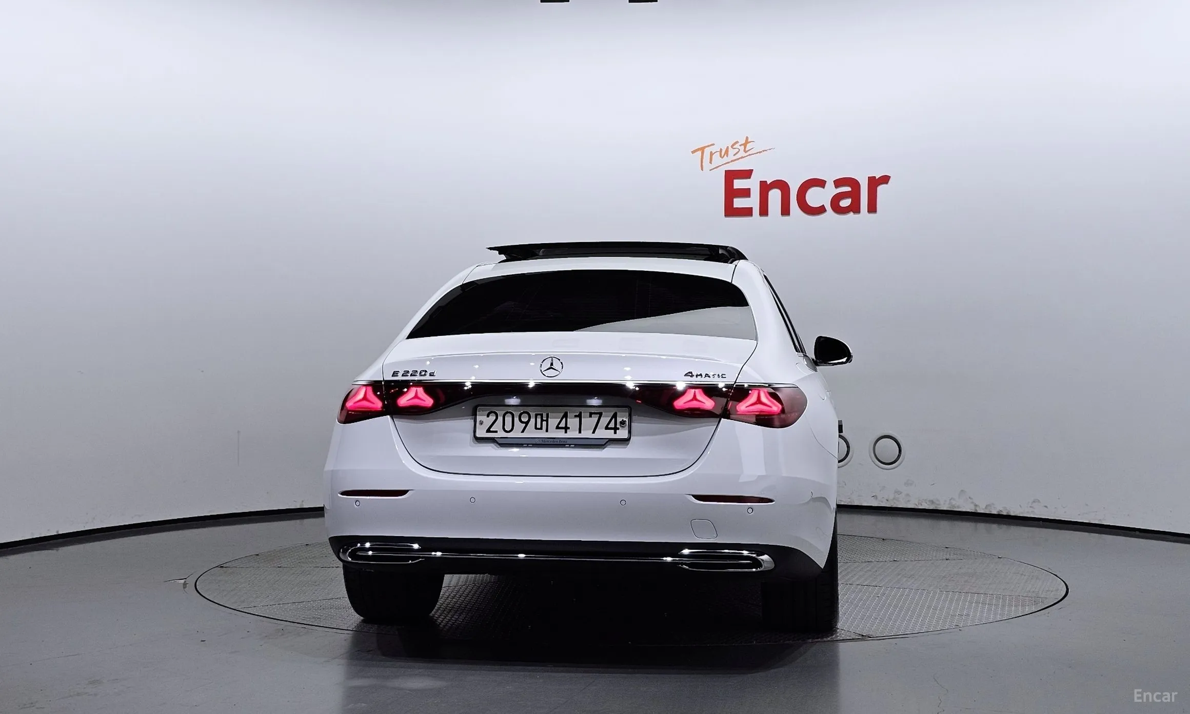 Mercedes Benz E-Class W214 превью 3